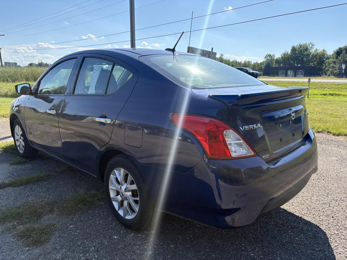 2018 Nissan Versa 1.6 SL Sedan (3N1CN7APXJL) with an 1.6L L4 DOHC 16V engine, CVT transmission, located at 17255 hwy 65 NE, Ham Lake, MN, 55304, 0.000000, 0.000000 - Photo#2