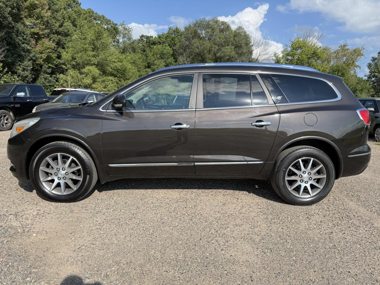 2014 Buick Enclave Leather FWD (5GAKRBKD4EJ) with an 3.6L V6 DOHC 24V engine, 6-Speed Automatic Overdrive transmission, located at 17255 hwy 65 NE, Ham Lake, MN, 55304, 0.000000, 0.000000 - Photo#1