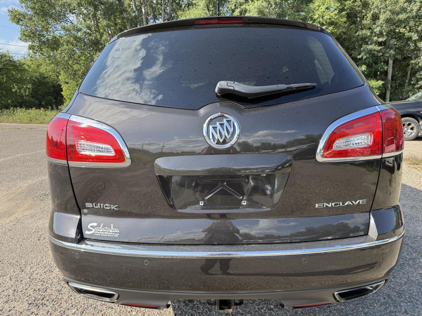2014 Buick Enclave Leather FWD (5GAKRBKD4EJ) with an 3.6L V6 DOHC 24V engine, 6-Speed Automatic Overdrive transmission, located at 17255 hwy 65 NE, Ham Lake, MN, 55304, 0.000000, 0.000000 - Photo#3