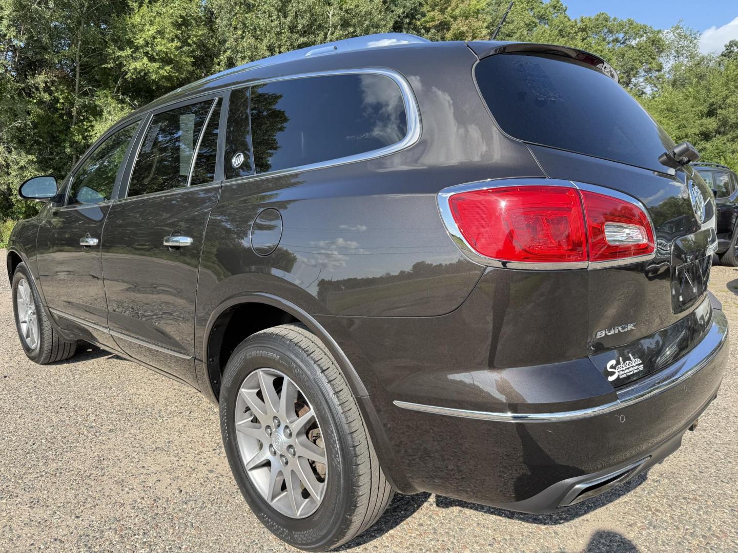 2014 Buick Enclave Leather FWD (5GAKRBKD4EJ) with an 3.6L V6 DOHC 24V engine, 6-Speed Automatic Overdrive transmission, located at 17255 hwy 65 NE, Ham Lake, MN, 55304, 0.000000, 0.000000 - Photo#2