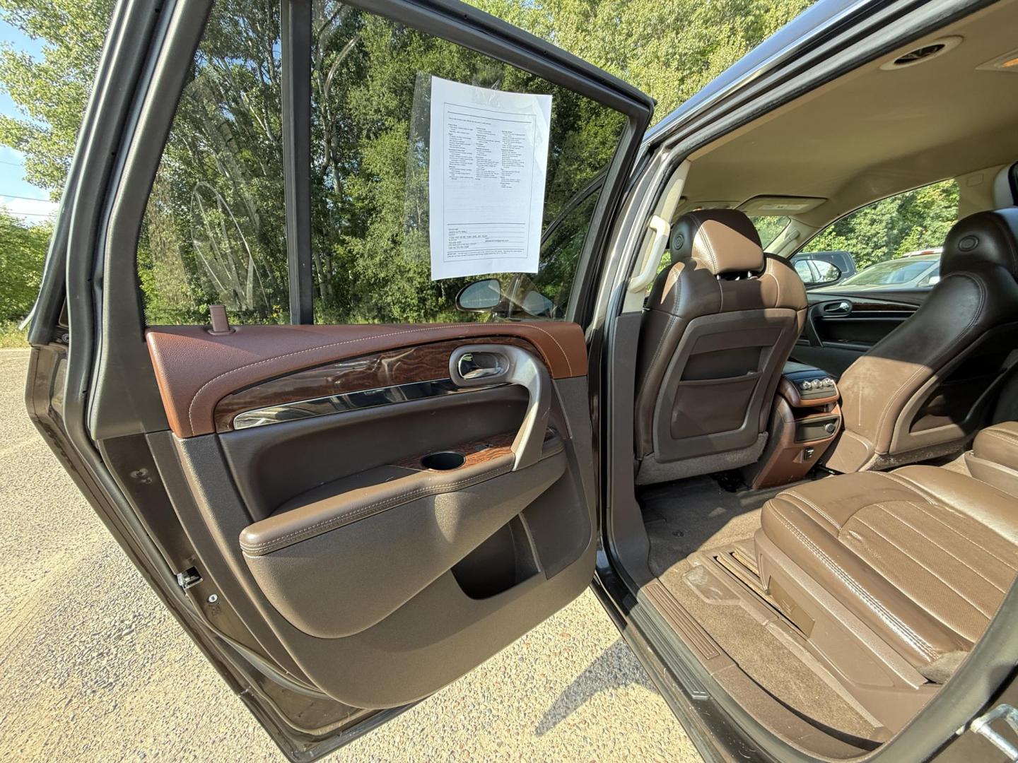2014 Buick Enclave Leather FWD (5GAKRBKD4EJ) with an 3.6L V6 DOHC 24V engine, 6-Speed Automatic Overdrive transmission, located at 17255 hwy 65 NE, Ham Lake, MN, 55304, 0.000000, 0.000000 - Photo#10