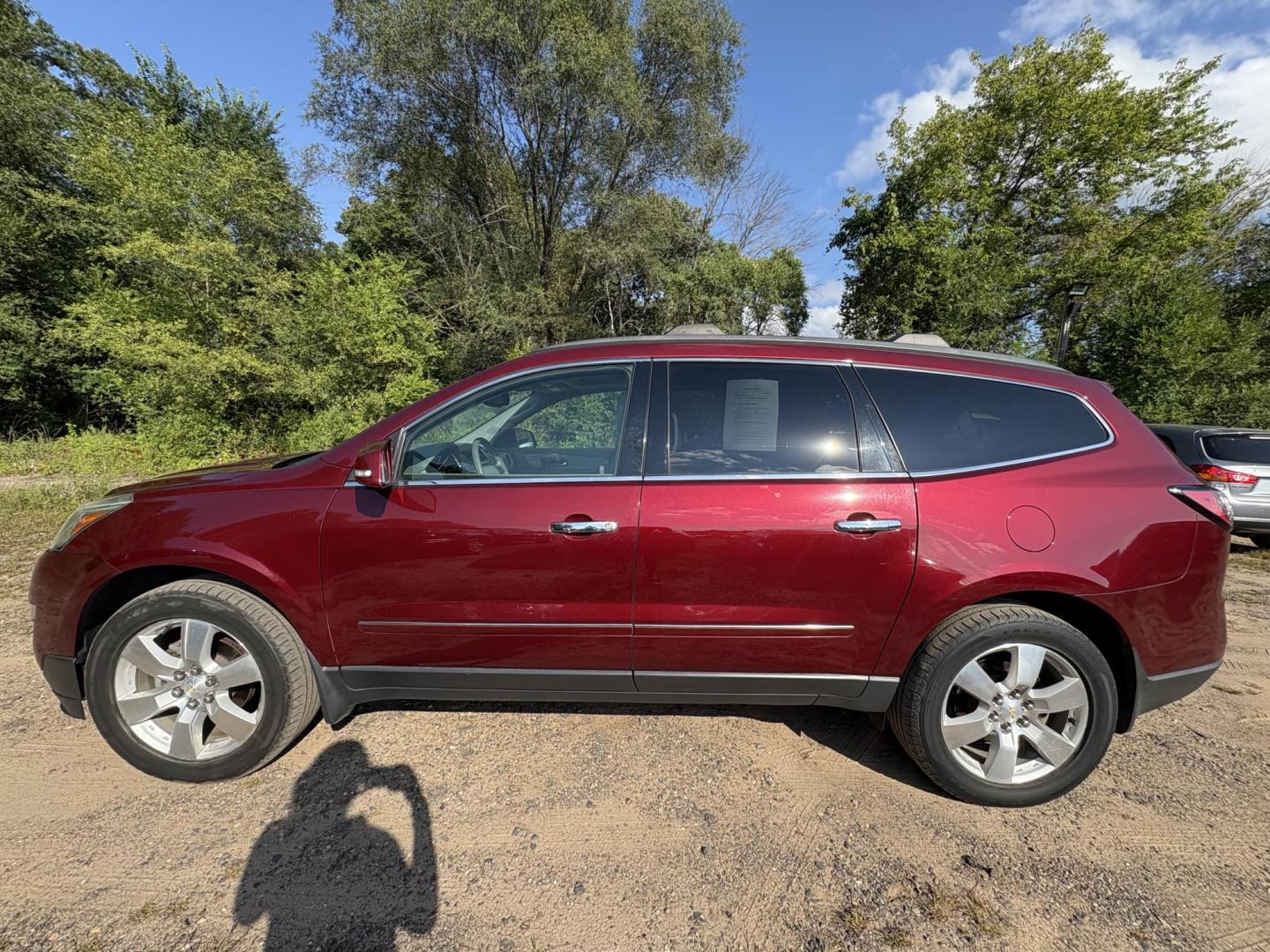 2015 Chevrolet Traverse LTZ AWD (1GNKVJKD9FJ) with an 3.6L V6 DOHC 24V engine, 6-Speed Automatic transmission, located at 17255 hwy 65 NE, Ham Lake, MN, 55304, 0.000000, 0.000000 - Photo#1
