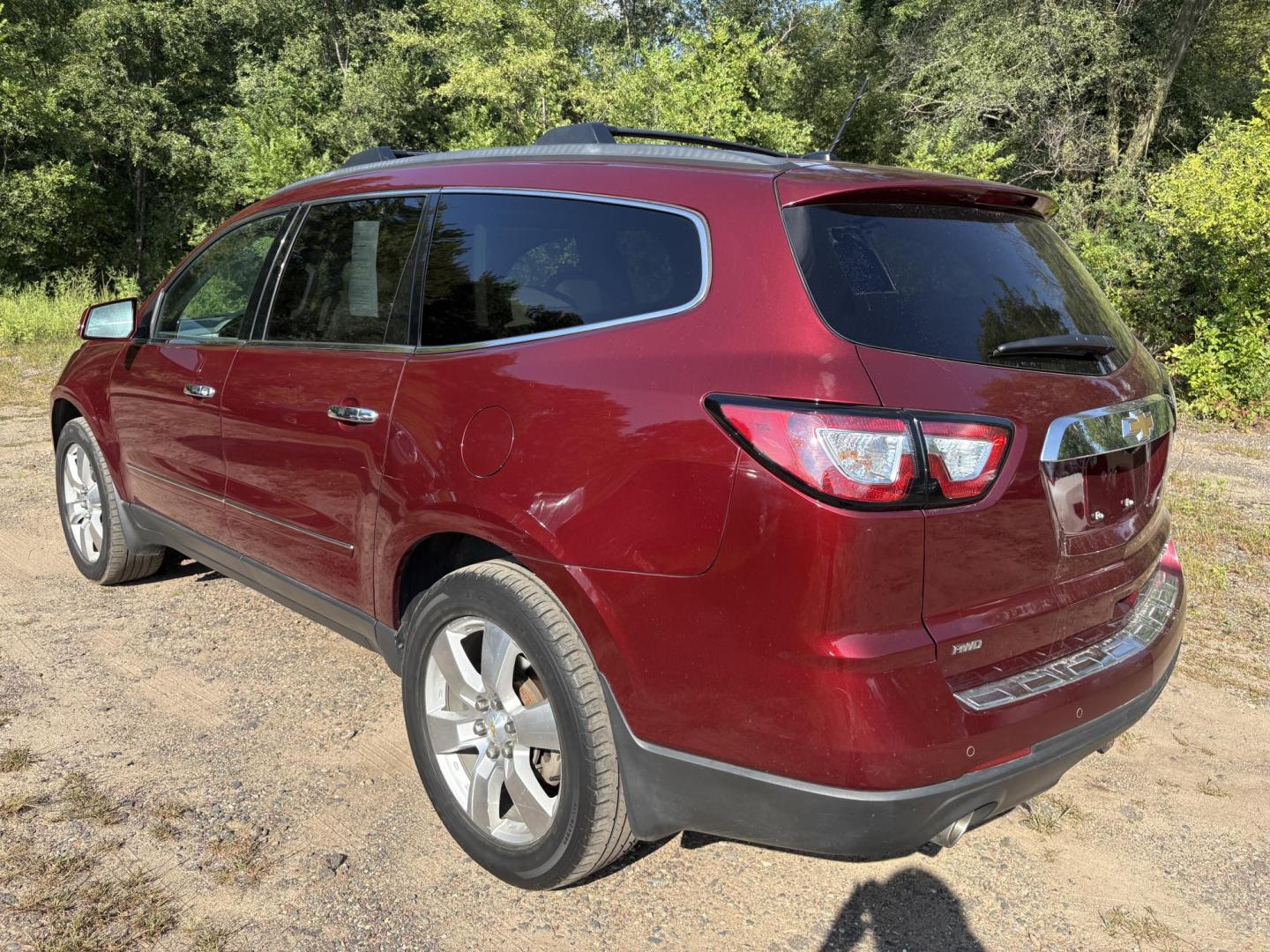 2015 Chevrolet Traverse LTZ AWD (1GNKVJKD9FJ) with an 3.6L V6 DOHC 24V engine, 6-Speed Automatic transmission, located at 17255 hwy 65 NE, Ham Lake, MN, 55304, 0.000000, 0.000000 - Photo#2
