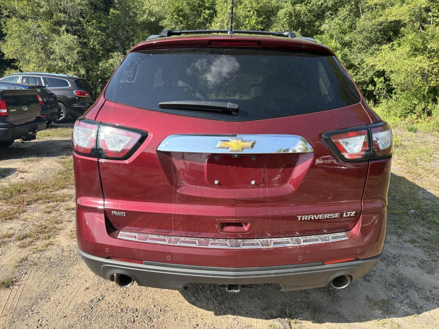 2015 Chevrolet Traverse LTZ AWD (1GNKVJKD9FJ) with an 3.6L V6 DOHC 24V engine, 6-Speed Automatic transmission, located at 17255 hwy 65 NE, Ham Lake, MN, 55304, 0.000000, 0.000000 - Photo#3