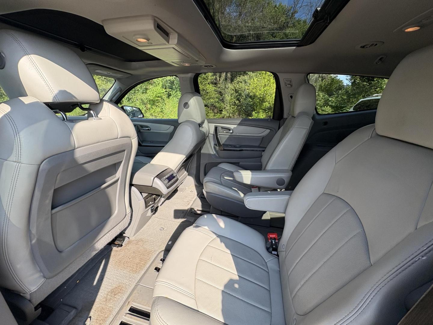 2015 Chevrolet Traverse LTZ AWD (1GNKVJKD9FJ) with an 3.6L V6 DOHC 24V engine, 6-Speed Automatic transmission, located at 17255 hwy 65 NE, Ham Lake, MN, 55304, 0.000000, 0.000000 - Photo#11