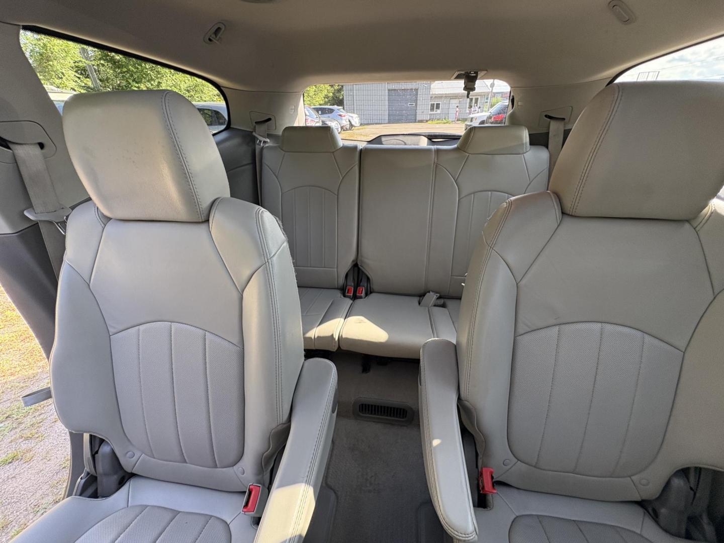 2015 Chevrolet Traverse LTZ AWD (1GNKVJKD9FJ) with an 3.6L V6 DOHC 24V engine, 6-Speed Automatic transmission, located at 17255 hwy 65 NE, Ham Lake, MN, 55304, 0.000000, 0.000000 - Photo#14