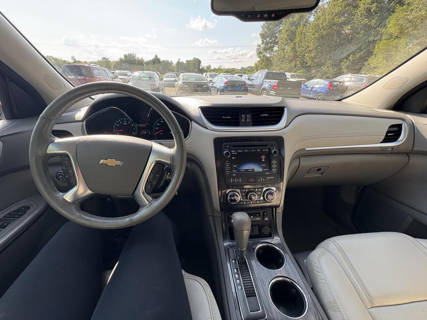 2015 Chevrolet Traverse LTZ AWD (1GNKVJKD9FJ) with an 3.6L V6 DOHC 24V engine, 6-Speed Automatic transmission, located at 17255 hwy 65 NE, Ham Lake, MN, 55304, 0.000000, 0.000000 - Photo#18