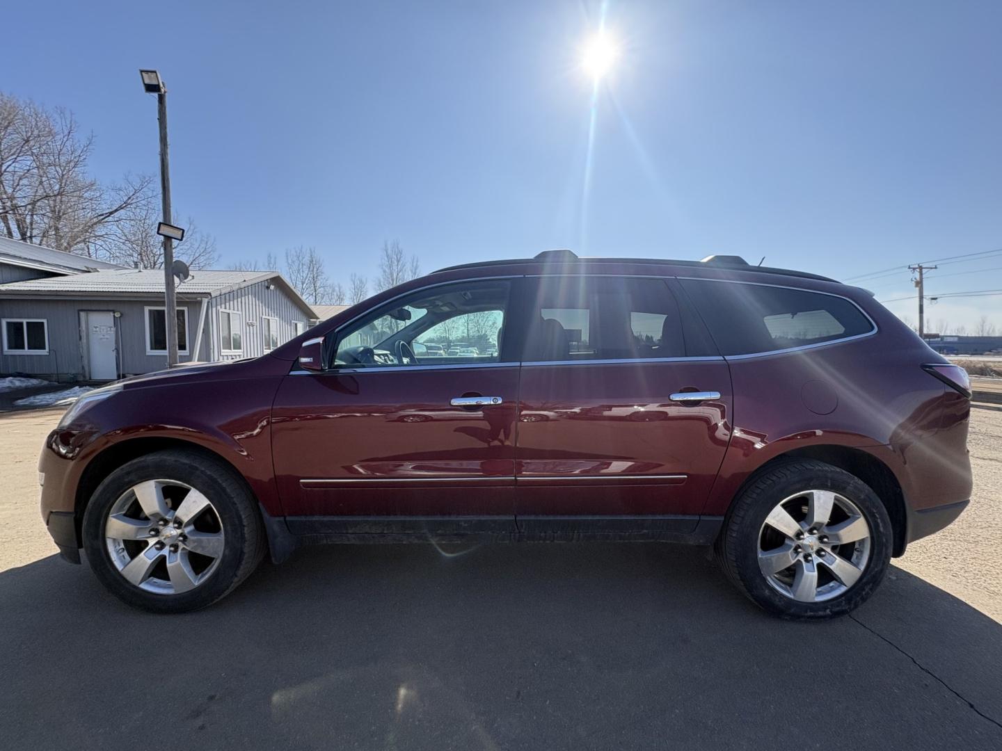 2015 Chevrolet Traverse LTZ AWD (1GNKVJKD9FJ) with an 3.6L V6 DOHC 24V engine, 6-Speed Automatic transmission, located at 17255 hwy 65 NE, Ham Lake, MN, 55304, 0.000000, 0.000000 - Photo#1