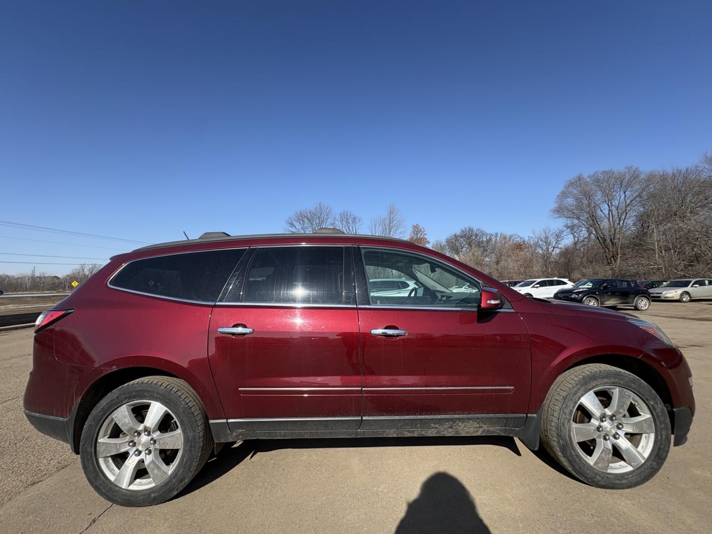 2015 Chevrolet Traverse LTZ AWD (1GNKVJKD9FJ) with an 3.6L V6 DOHC 24V engine, 6-Speed Automatic transmission, located at 17255 hwy 65 NE, Ham Lake, MN, 55304, 0.000000, 0.000000 - Photo#5