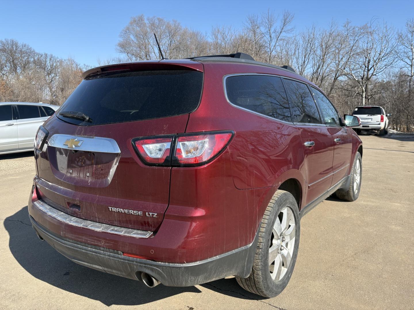2015 Chevrolet Traverse LTZ AWD (1GNKVJKD9FJ) with an 3.6L V6 DOHC 24V engine, 6-Speed Automatic transmission, located at 17255 hwy 65 NE, Ham Lake, MN, 55304, 0.000000, 0.000000 - Photo#4