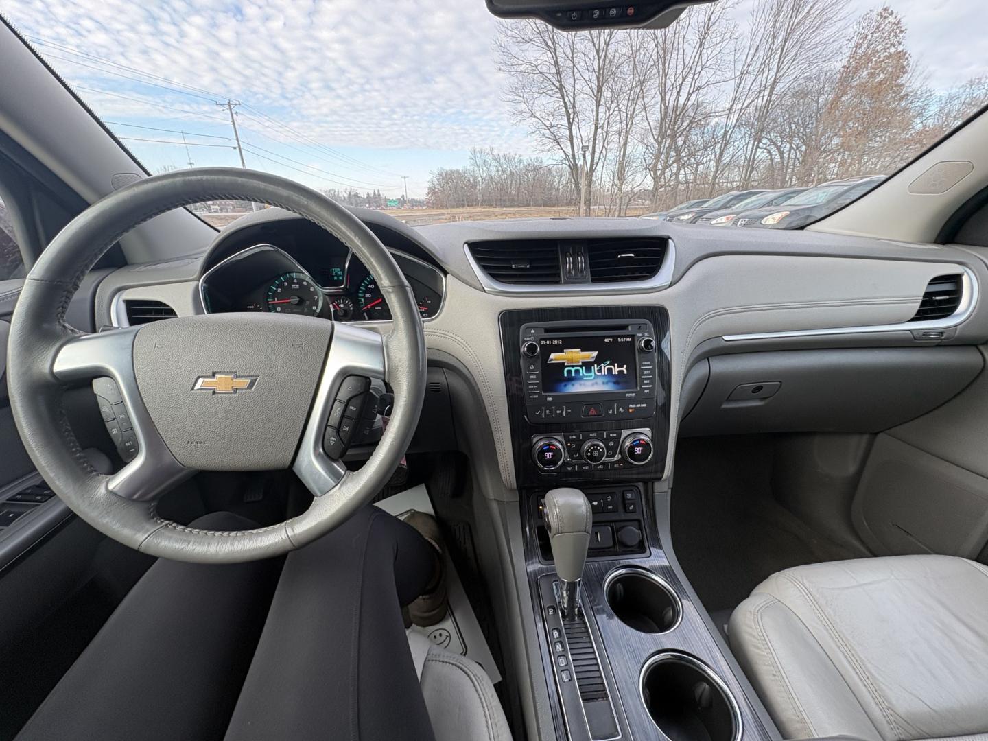 2015 Chevrolet Traverse LTZ AWD (1GNKVJKD9FJ) with an 3.6L V6 DOHC 24V engine, 6-Speed Automatic transmission, located at 17255 hwy 65 NE, Ham Lake, MN, 55304, 0.000000, 0.000000 - Photo#17