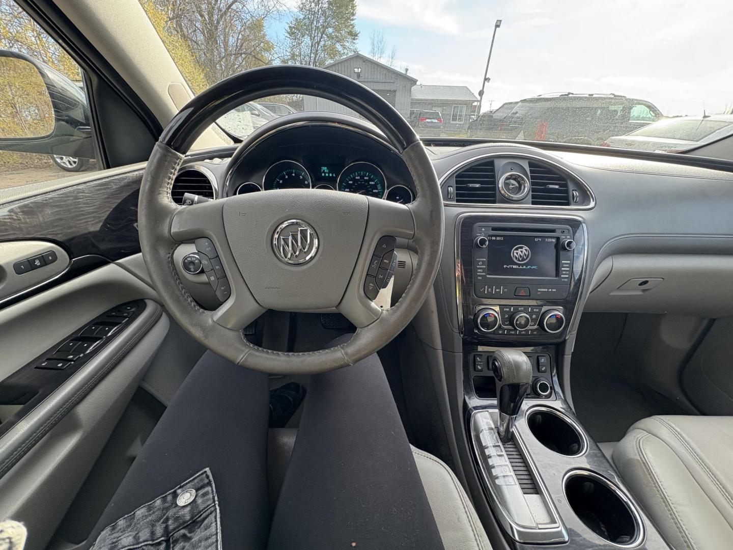 2017 Buick Enclave Leather AWD (5GAKVBKD3HJ) with an 3.6L V6 DOHC 24V engine, 6A transmission, located at 17255 hwy 65 NE, Ham Lake, MN, 55304, 0.000000, 0.000000 - Photo#17