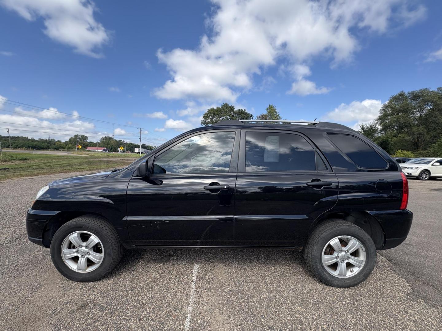 2010 Kia Sportage LX 2WD AT (KNDKG3A47A7) with an 2.0L L4 DOHC 16V engine, 4-Speed Automatic transmission, located at 17255 hwy 65 NE, Ham Lake, MN, 55304, 0.000000, 0.000000 - Photo#1