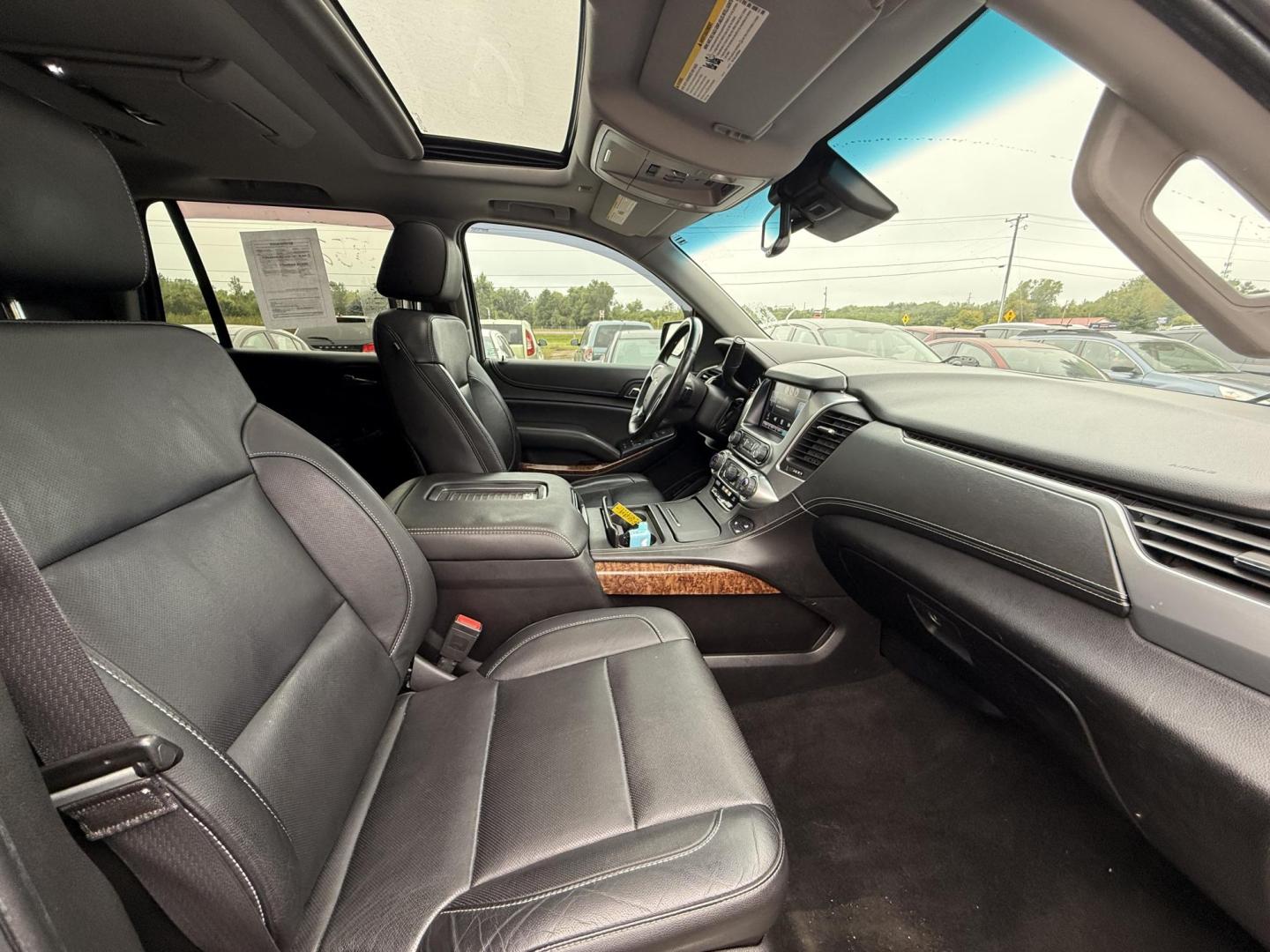 2015 Chevrolet Tahoe LTZ 4WD (1GNSKCKC4FR) with an 5.3L V8 OHV 16V engine, 6-Speed Automatic transmission, located at 17255 hwy 65 NE, Ham Lake, MN, 55304, 0.000000, 0.000000 - Photo#16