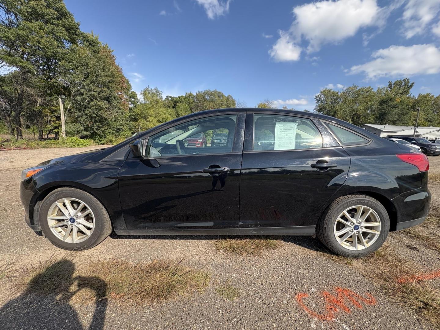 2018 Ford Focus SE Sedan (1FADP3F24JL) with an 2.0L L4 DOHC 16V engine, located at 17255 hwy 65 NE, Ham Lake, MN, 55304, 0.000000, 0.000000 - Photo#1
