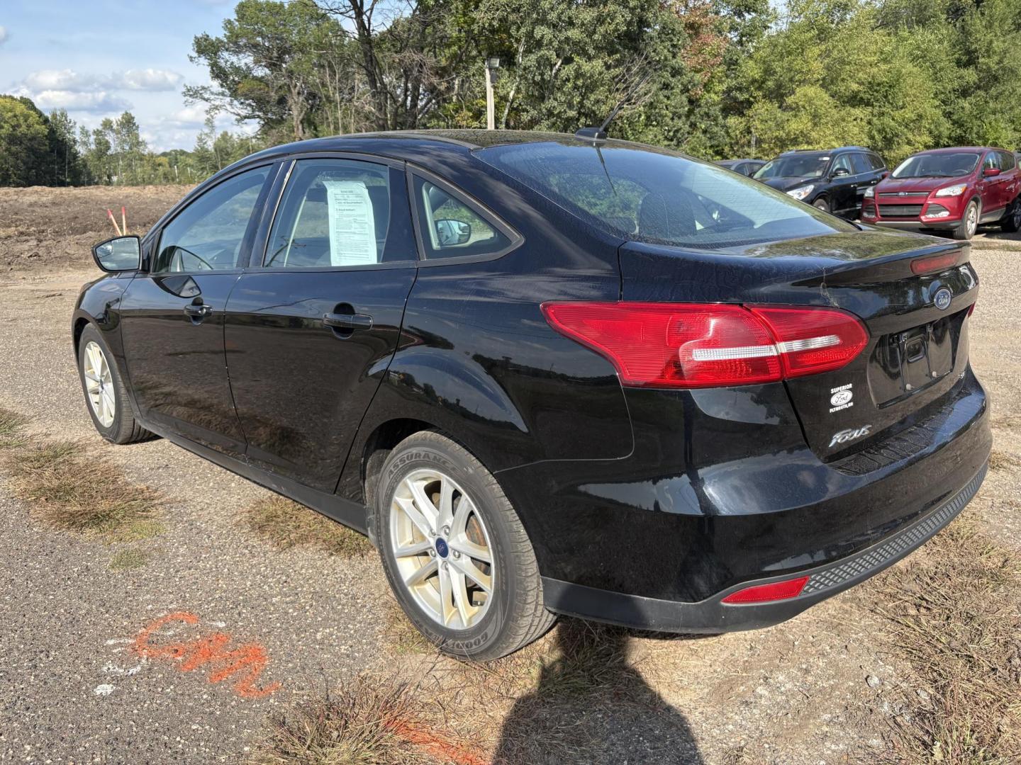 2018 Ford Focus SE Sedan (1FADP3F24JL) with an 2.0L L4 DOHC 16V engine, located at 17255 hwy 65 NE, Ham Lake, MN, 55304, 0.000000, 0.000000 - Photo#2