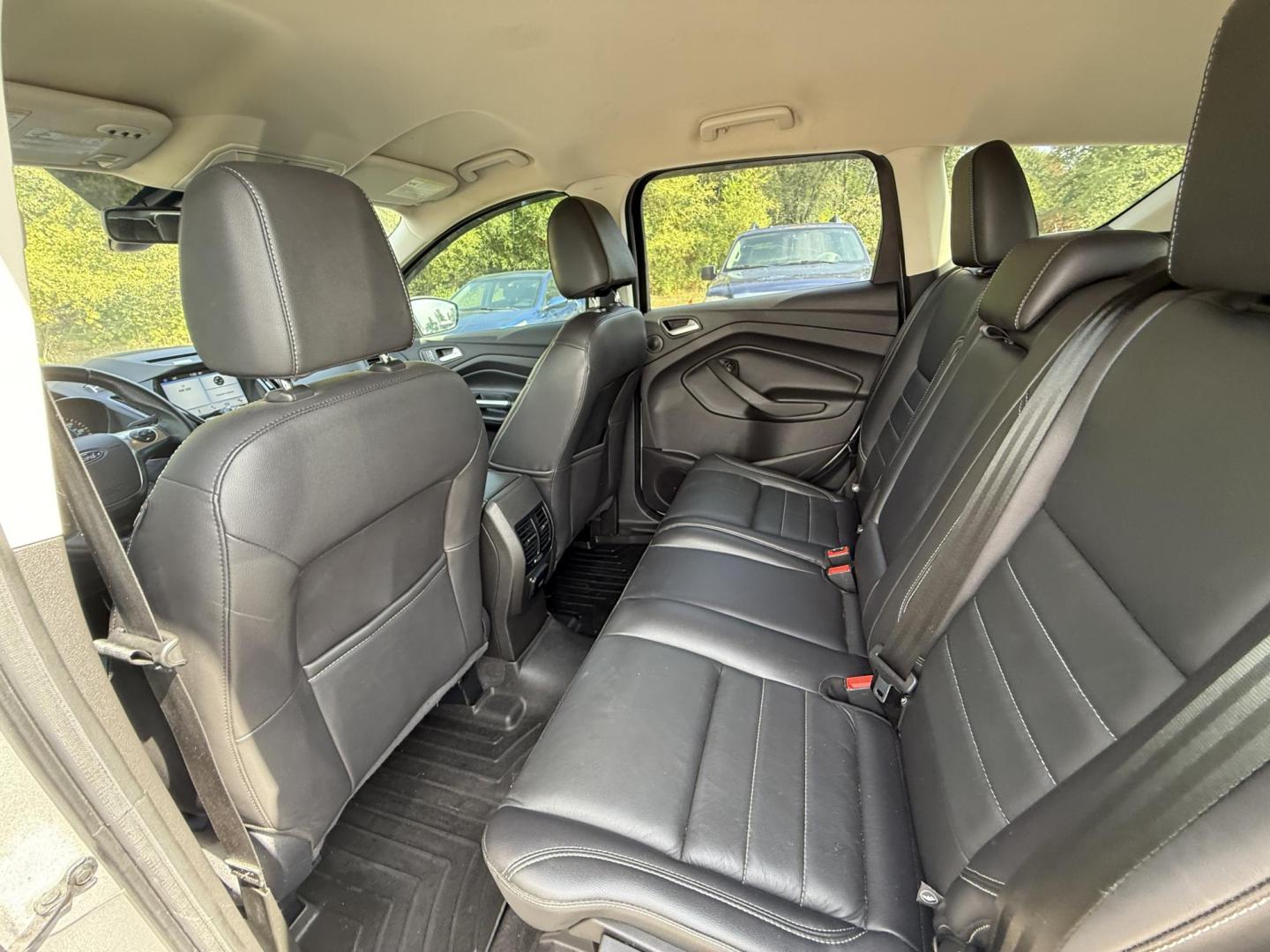 2016 Ford Escape Titanium FWD (1FMCU0JX0GU) with an 1.6L L4 DOHC 16V engine, 6-Speed Automatic transmission, located at 17255 hwy 65 NE, Ham Lake, MN, 55304, 0.000000, 0.000000 - Photo#11