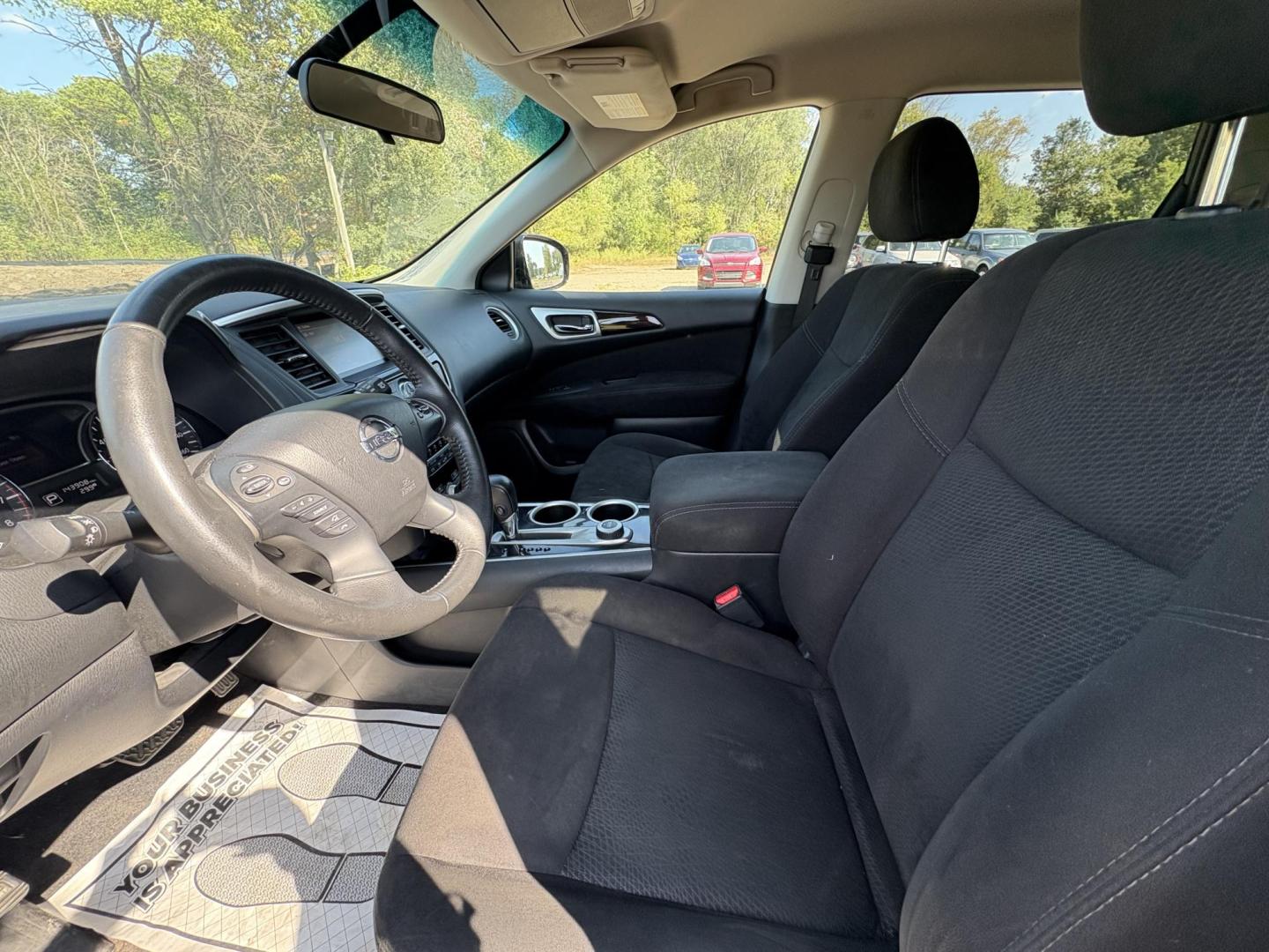 2014 Nissan Pathfinder S 4WD (5N1AR2MM2EC) with an 3.5L V6 DOHC 24V engine, Continuously Variable Transmission transmission, located at 17255 hwy 65 NE, Ham Lake, MN, 55304, 0.000000, 0.000000 - Photo#9