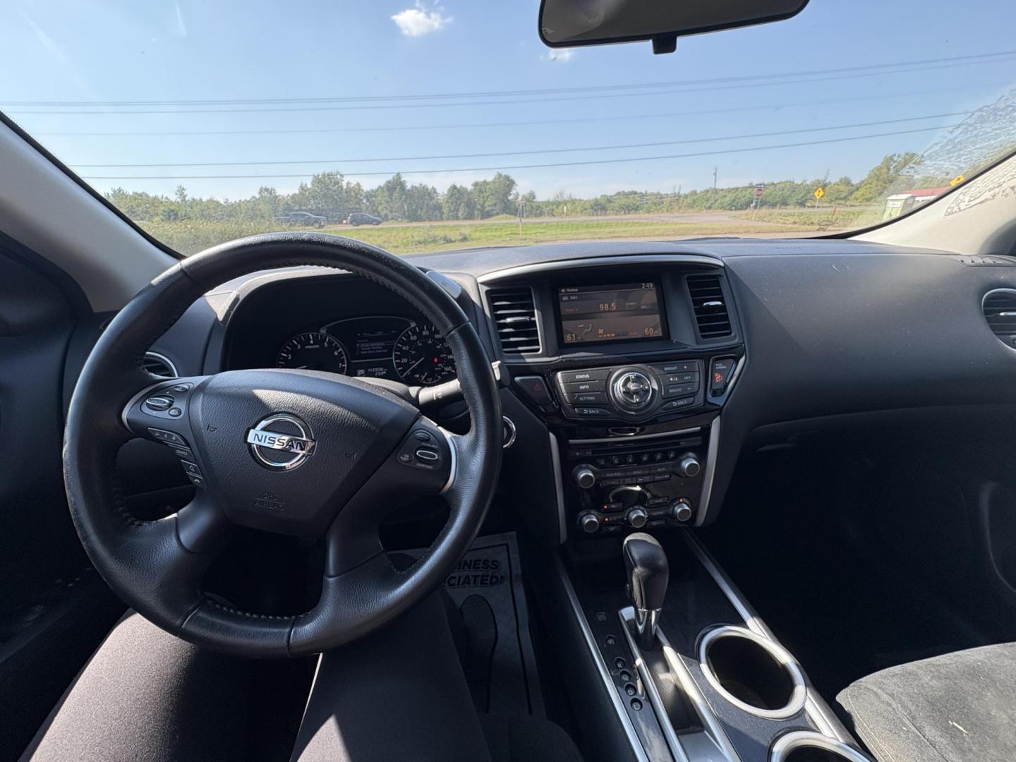 2014 Nissan Pathfinder S 4WD (5N1AR2MM2EC) with an 3.5L V6 DOHC 24V engine, Continuously Variable Transmission transmission, located at 17255 hwy 65 NE, Ham Lake, MN, 55304, 0.000000, 0.000000 - Photo#17