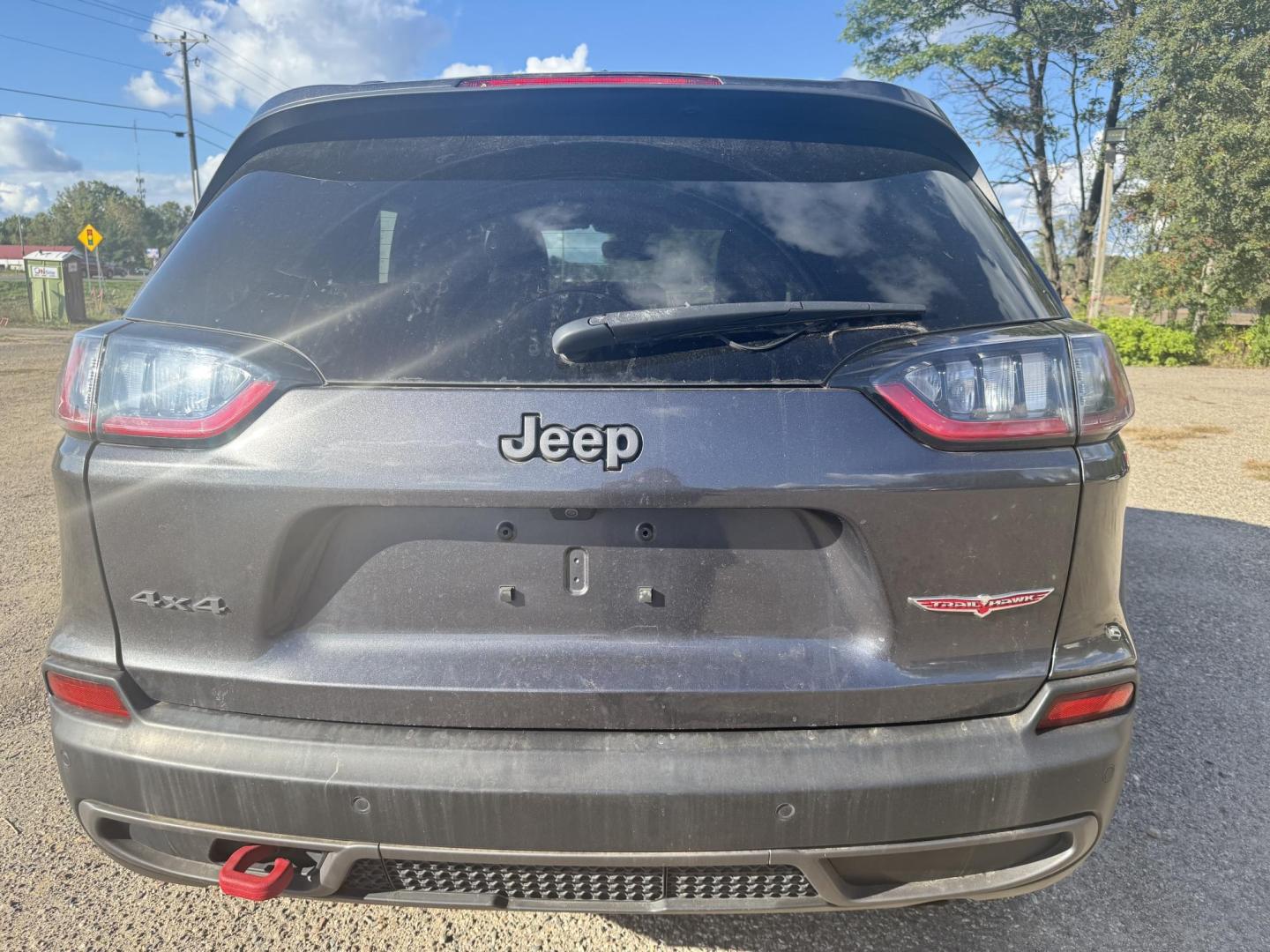 2020 Jeep Cherokee Trailhawk 4WD (1C4PJMBN7LD) with an 2.0L L4 DOHC 16V TURBO engine, 9A transmission, located at 17255 hwy 65 NE, Ham Lake, MN, 55304, 0.000000, 0.000000 - Photo#3