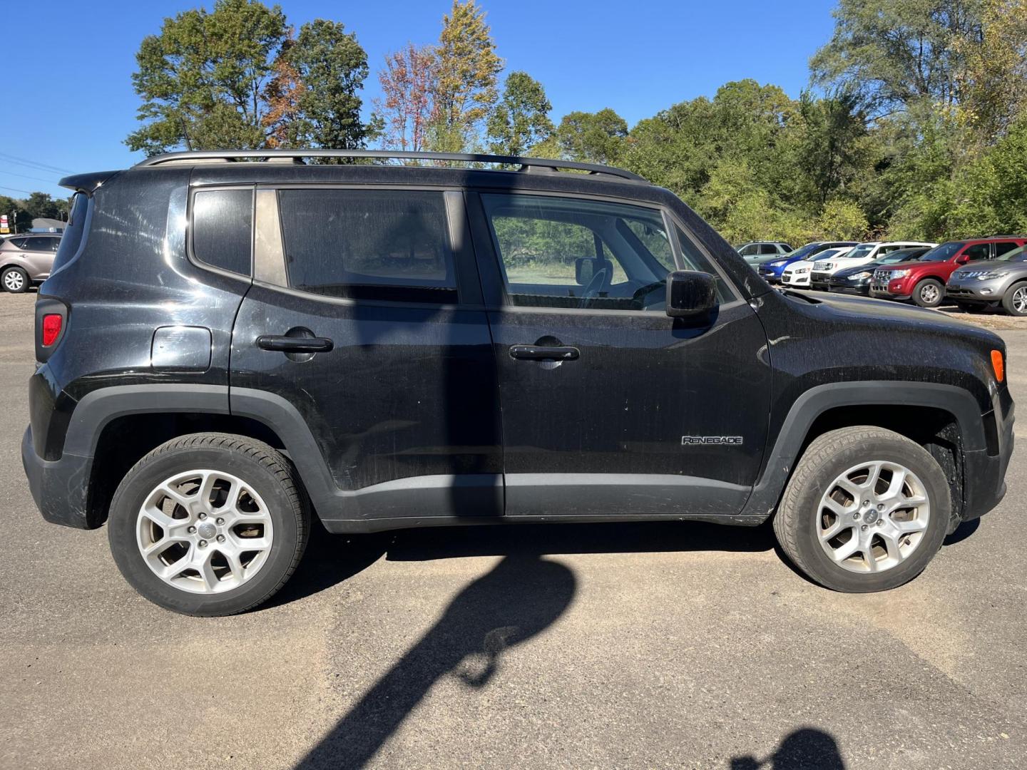 2018 Jeep Renegade Latitude 4WD (ZACCJBBB1JP) with an 2.4L L4 DOHC 16V engine, 6M transmission, located at 17255 hwy 65 NE, Ham Lake, MN, 55304, 0.000000, 0.000000 - Photo#5