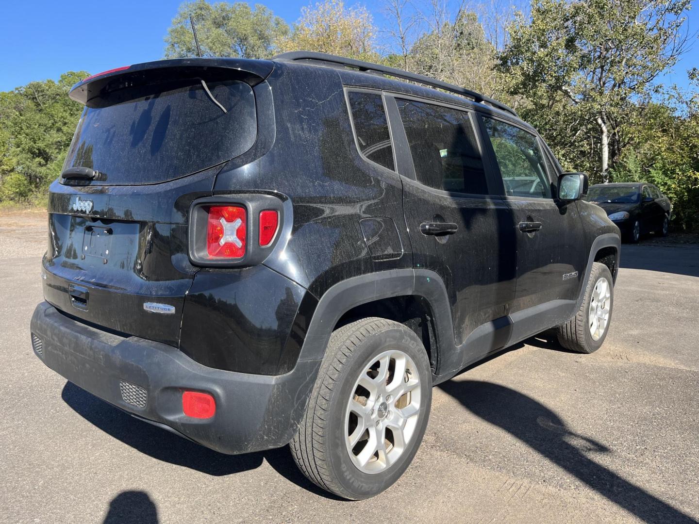 2018 Jeep Renegade Latitude 4WD (ZACCJBBB1JP) with an 2.4L L4 DOHC 16V engine, 6M transmission, located at 17255 hwy 65 NE, Ham Lake, MN, 55304, 0.000000, 0.000000 - Photo#4
