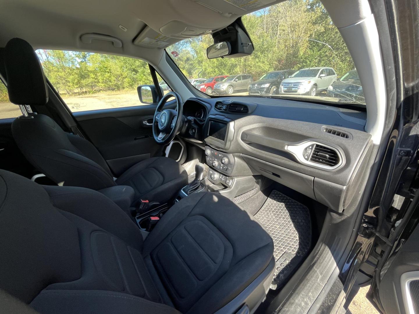 2018 Jeep Renegade Latitude 4WD (ZACCJBBB1JP) with an 2.4L L4 DOHC 16V engine, 6M transmission, located at 17255 hwy 65 NE, Ham Lake, MN, 55304, 0.000000, 0.000000 - Photo#13