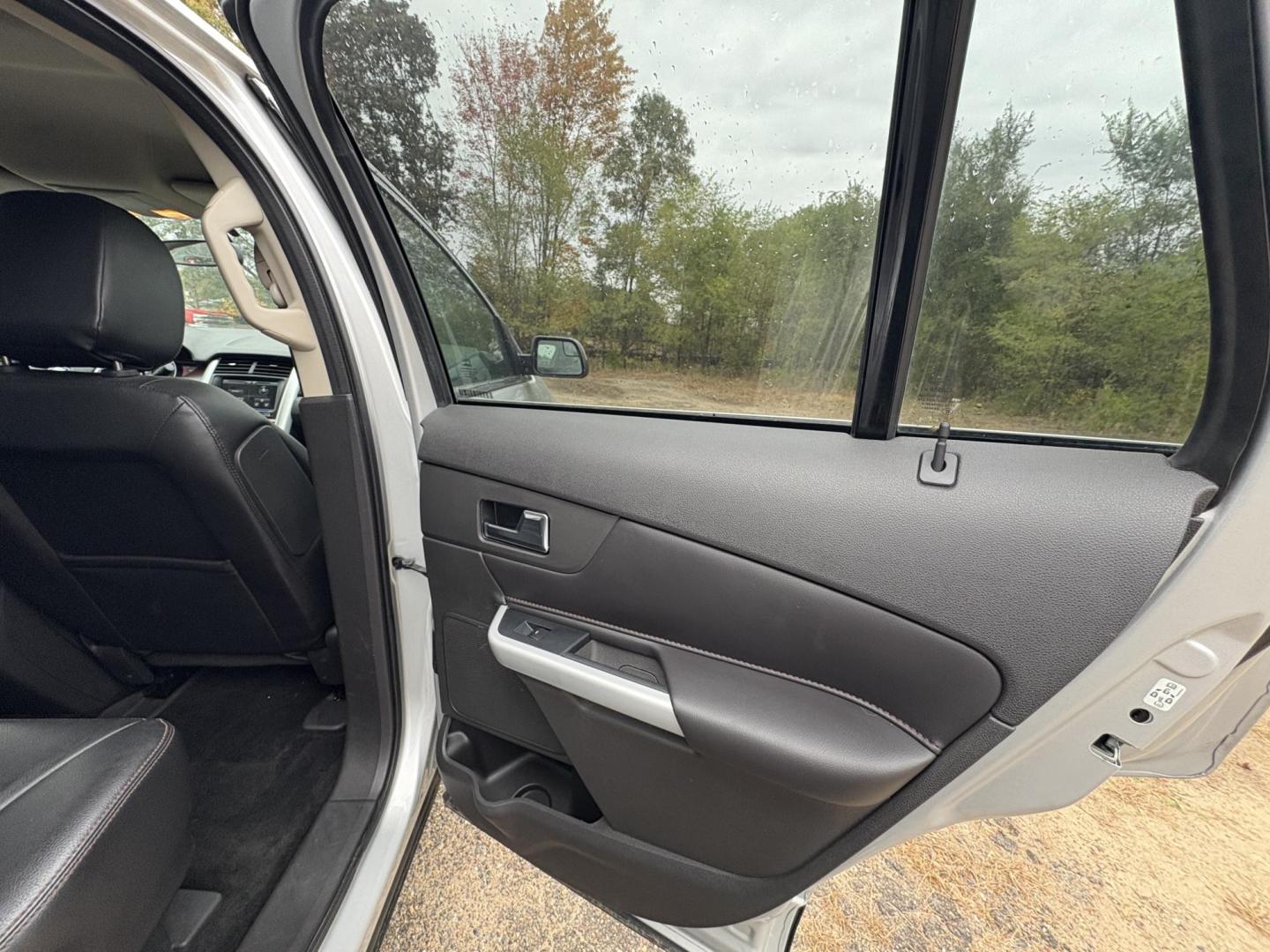 2014 Ford Edge Limited AWD (2FMDK4KC3EB) with an 3.5L V6 DOHC 24V engine, 6-Speed Automatic transmission, located at 17255 hwy 65 NE, Ham Lake, MN, 55304, 0.000000, 0.000000 - Photo#12