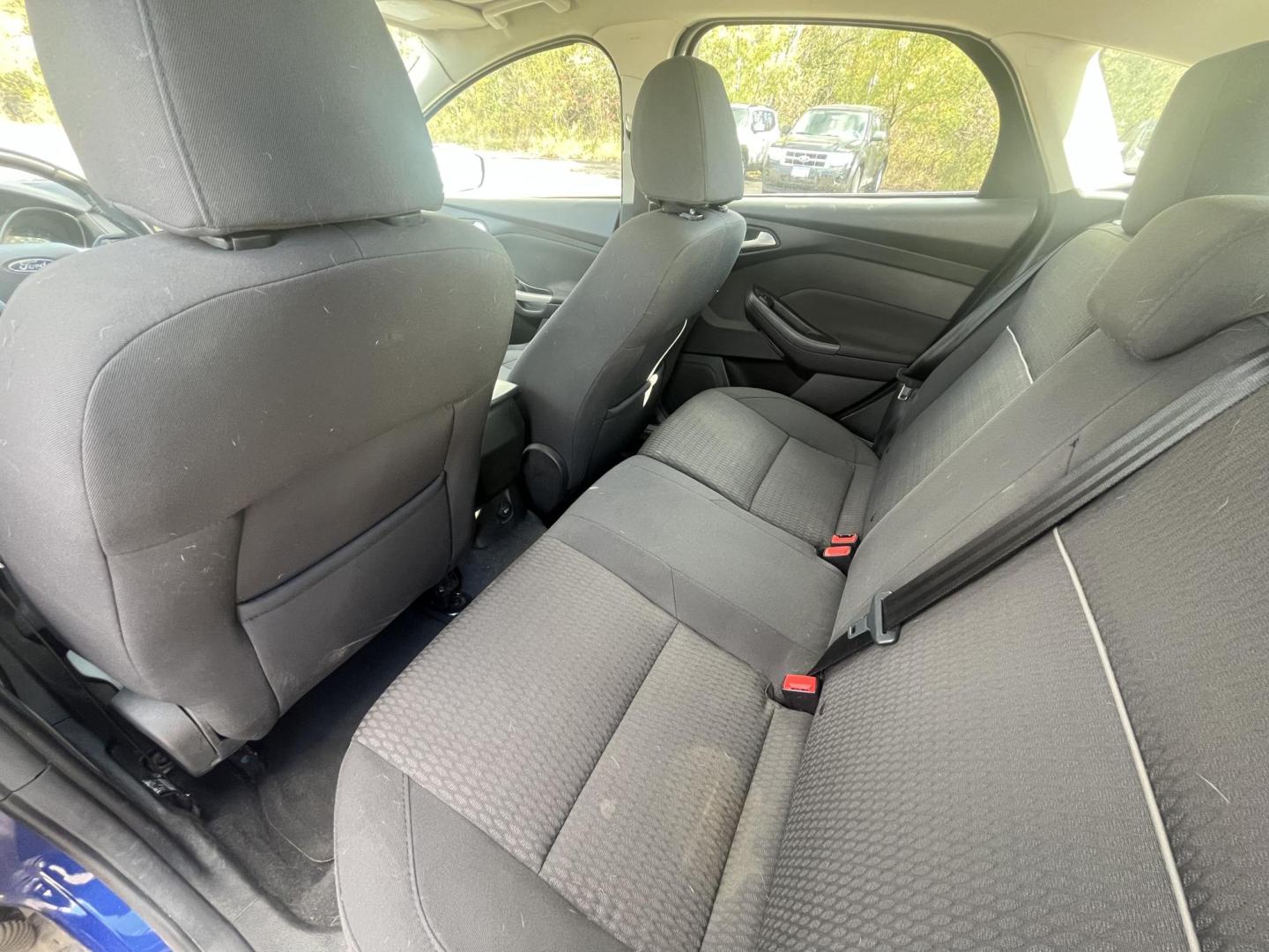 2012 Ford Focus SEL (1FAHP3M25CL) with an 2.0L L4 DOHC 16V engine, 6-Speed Automatic transmission, located at 17255 hwy 65 NE, Ham Lake, MN, 55304, 0.000000, 0.000000 - Photo#11