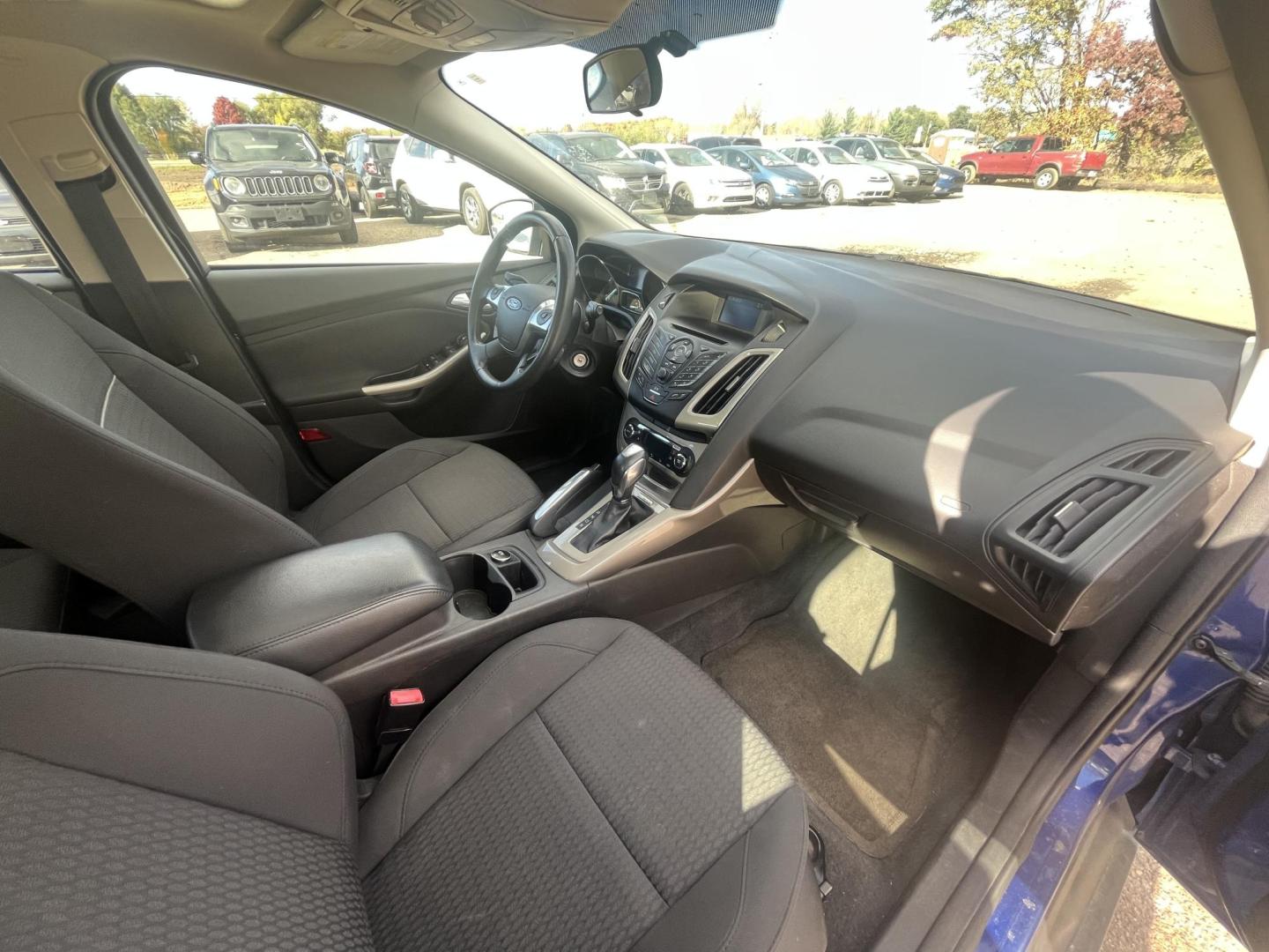 2012 Ford Focus SEL (1FAHP3M25CL) with an 2.0L L4 DOHC 16V engine, 6-Speed Automatic transmission, located at 17255 hwy 65 NE, Ham Lake, MN, 55304, 0.000000, 0.000000 - Photo#13