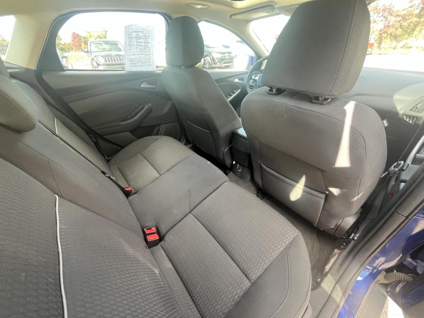 2012 Ford Focus SEL (1FAHP3M25CL) with an 2.0L L4 DOHC 16V engine, 6-Speed Automatic transmission, located at 17255 hwy 65 NE, Ham Lake, MN, 55304, 0.000000, 0.000000 - Photo#15