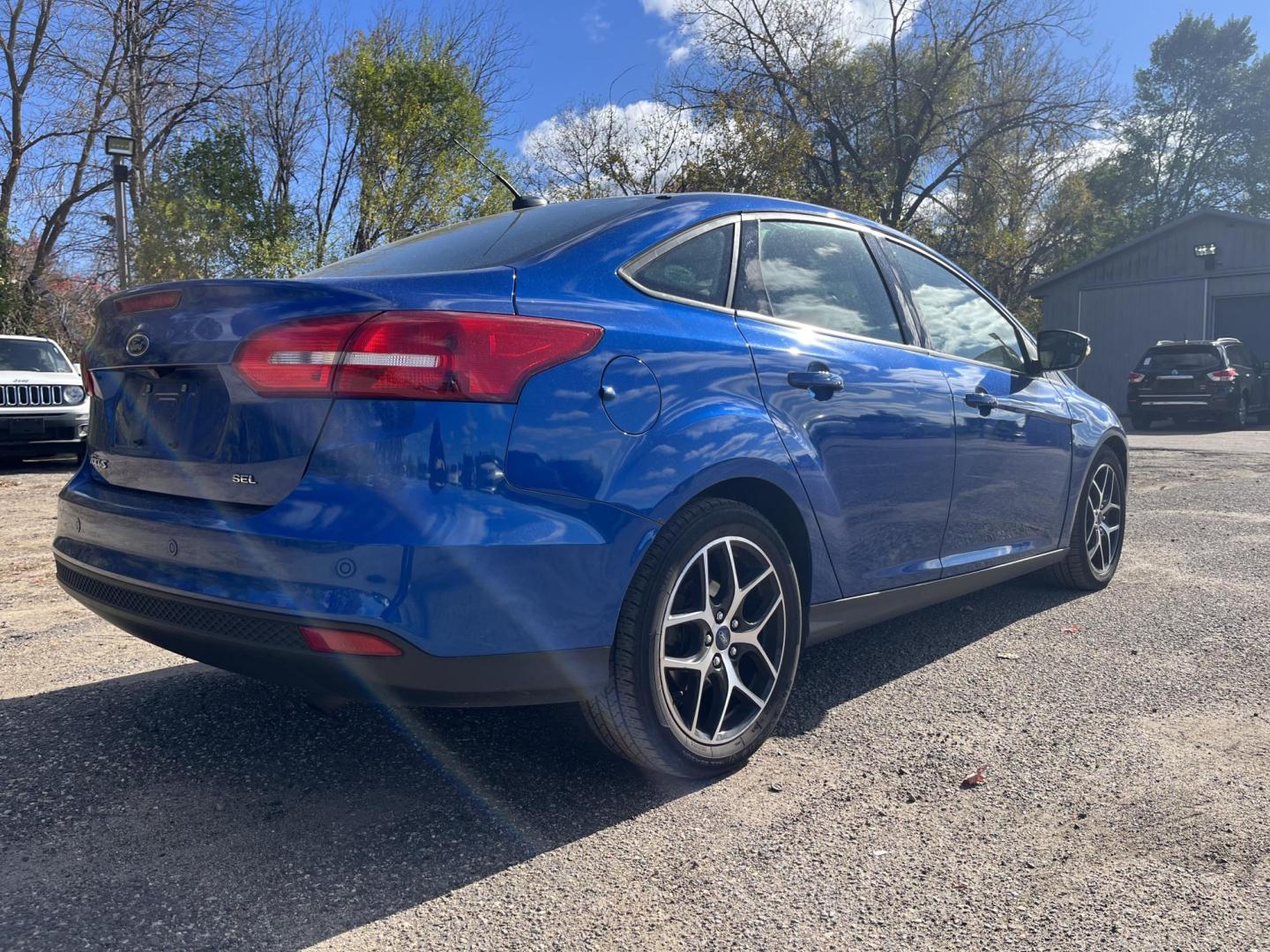 2018 Ford Focus SEL Sedan (1FADP3H24JL) with an 2.0L L4 DOHC 16V engine, located at 17255 hwy 65 NE, Ham Lake, MN, 55304, 0.000000, 0.000000 - Photo#4
