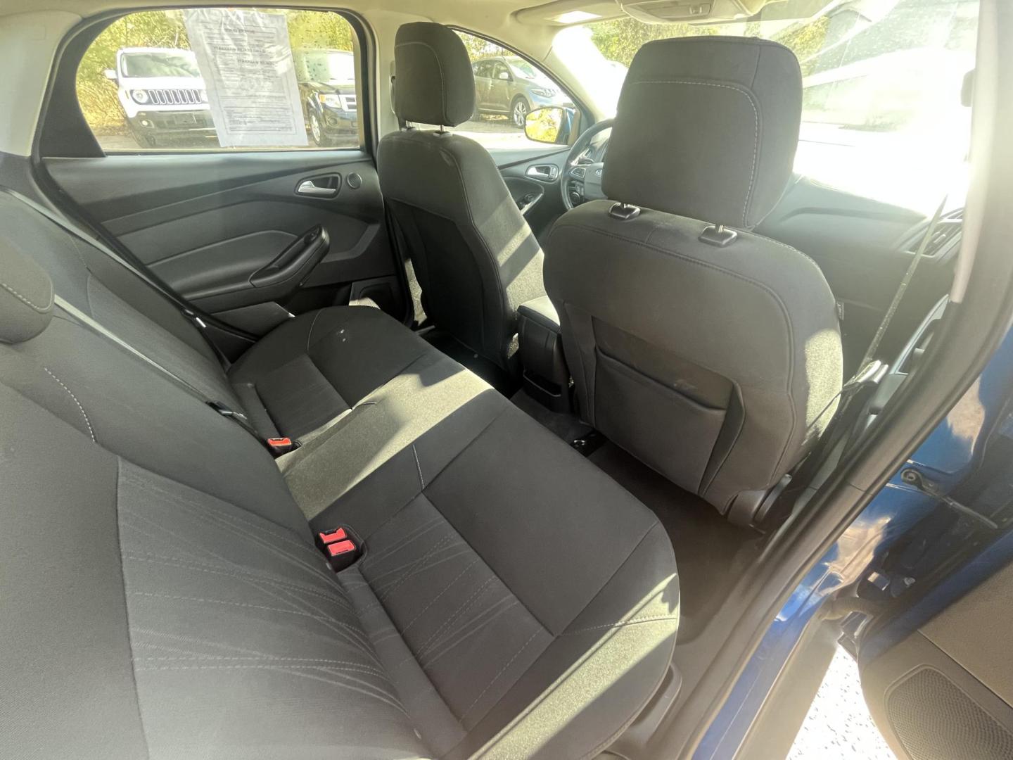 2018 Ford Focus SEL Sedan (1FADP3H24JL) with an 2.0L L4 DOHC 16V engine, located at 17255 hwy 65 NE, Ham Lake, MN, 55304, 0.000000, 0.000000 - Photo#15