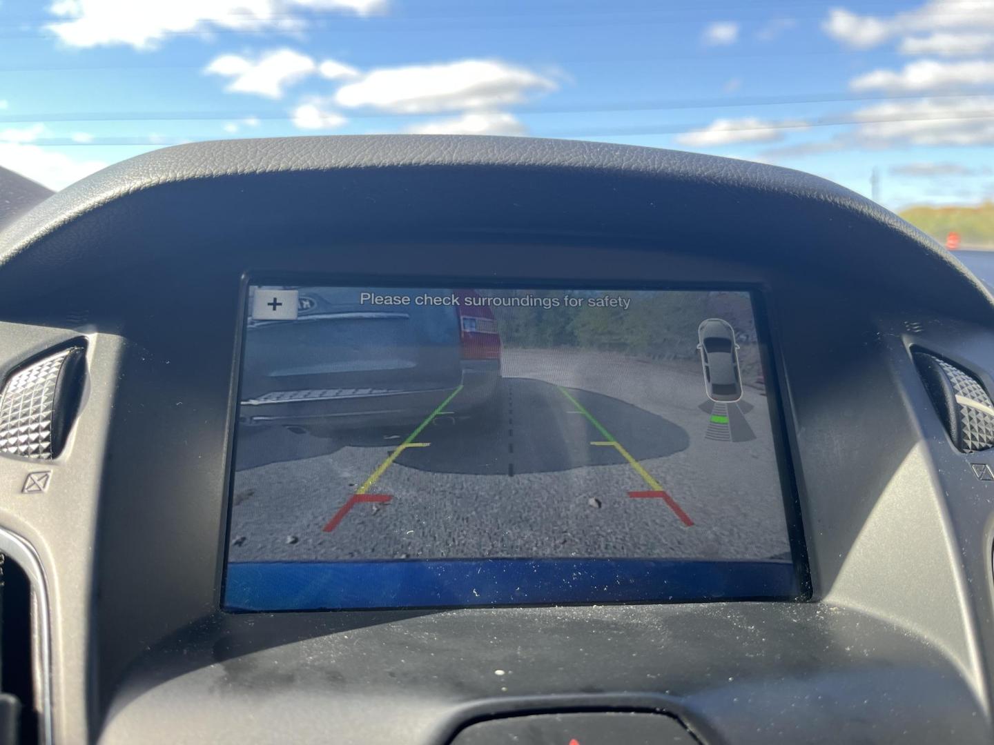 2018 Ford Focus SEL Sedan (1FADP3H24JL) with an 2.0L L4 DOHC 16V engine, located at 17255 hwy 65 NE, Ham Lake, MN, 55304, 0.000000, 0.000000 - Photo#18