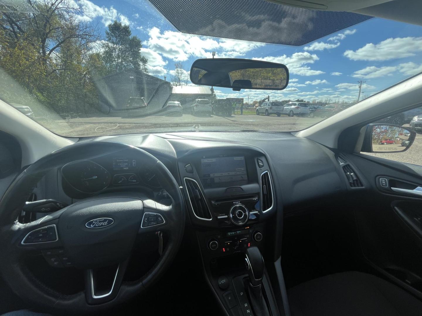 2018 Ford Focus SEL Sedan (1FADP3H24JL) with an 2.0L L4 DOHC 16V engine, located at 17255 hwy 65 NE, Ham Lake, MN, 55304, 0.000000, 0.000000 - Photo#16