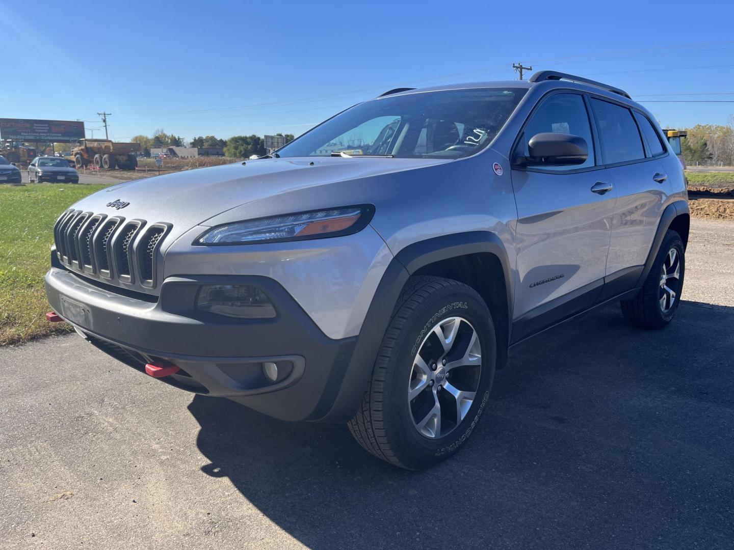 2014 Jeep Cherokee Trailhawk 4WD (1C4PJMBB4EW) with an 2.4L L4 DOHC 16V engine, 9-Speed Automatic transmission, located at 17255 hwy 65 NE, Ham Lake, MN, 55304, 0.000000, 0.000000 - Photo#0