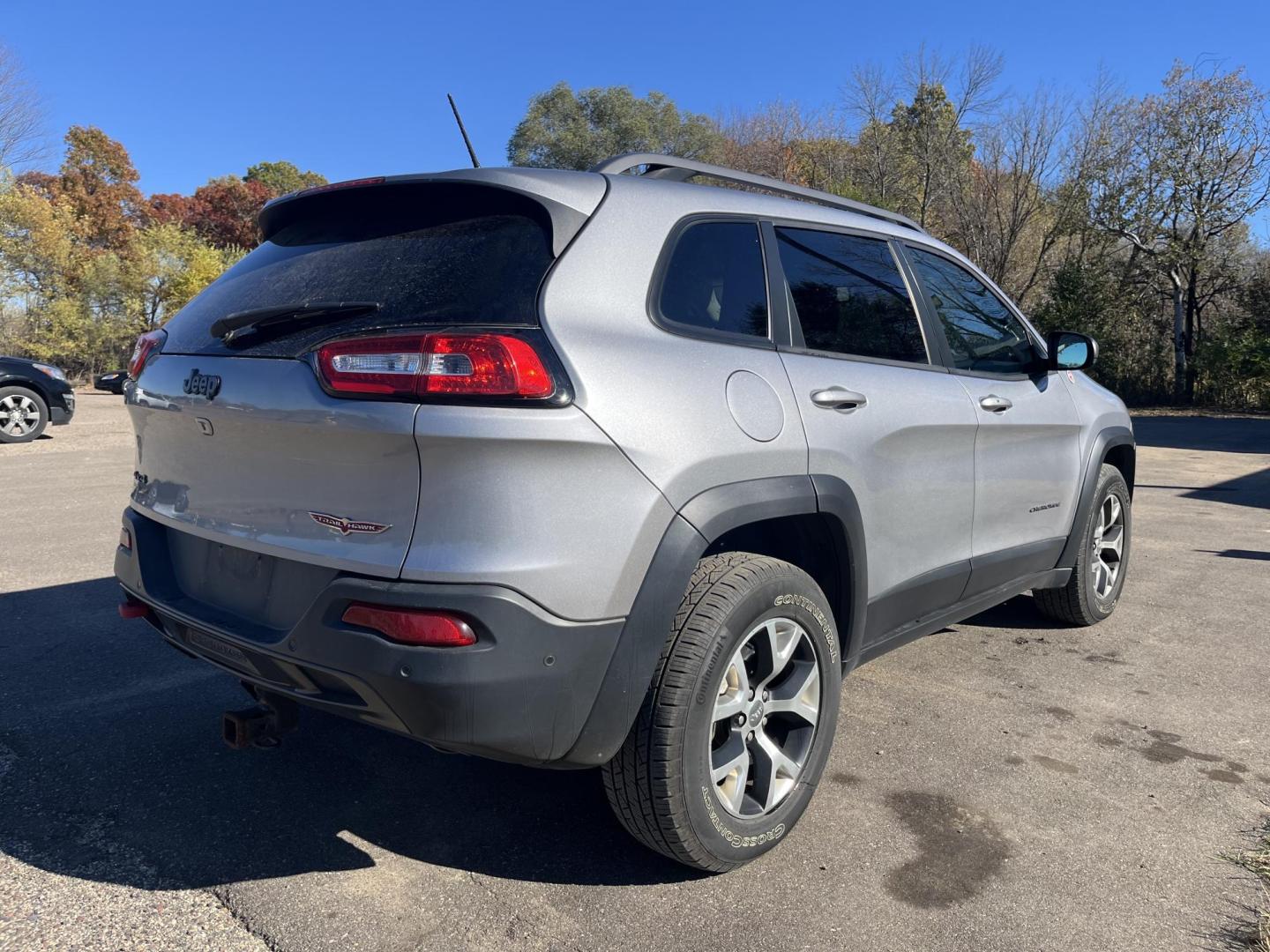 2014 Jeep Cherokee Trailhawk 4WD (1C4PJMBB4EW) with an 2.4L L4 DOHC 16V engine, 9-Speed Automatic transmission, located at 17255 hwy 65 NE, Ham Lake, MN, 55304, 0.000000, 0.000000 - Photo#4