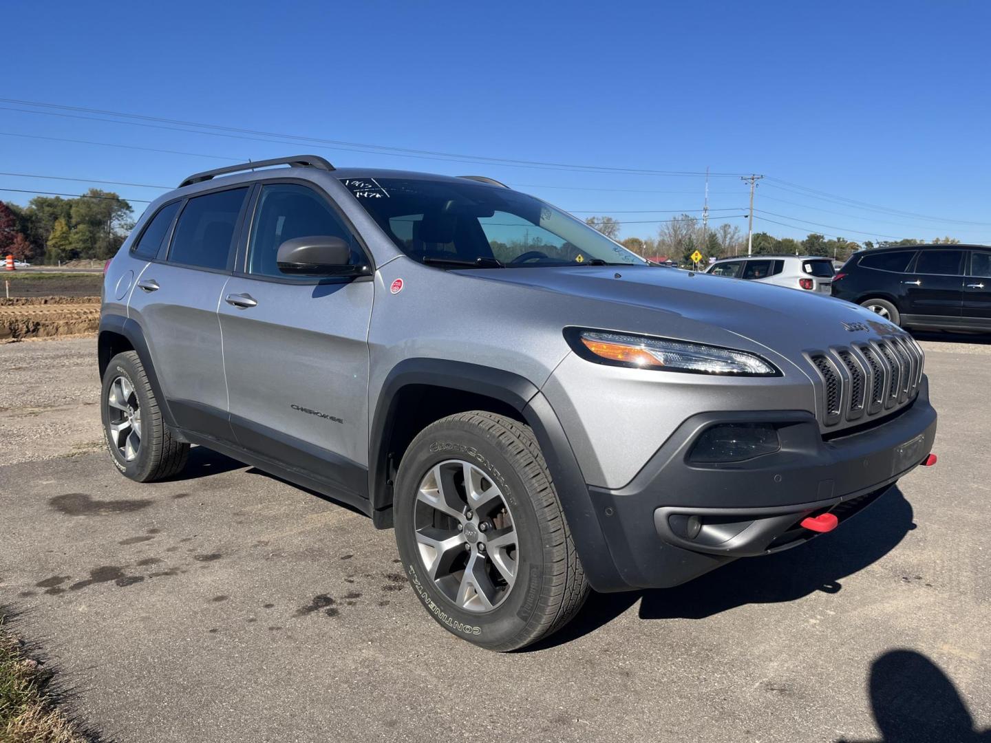 2014 Jeep Cherokee Trailhawk 4WD (1C4PJMBB4EW) with an 2.4L L4 DOHC 16V engine, 9-Speed Automatic transmission, located at 17255 hwy 65 NE, Ham Lake, MN, 55304, 0.000000, 0.000000 - Photo#6