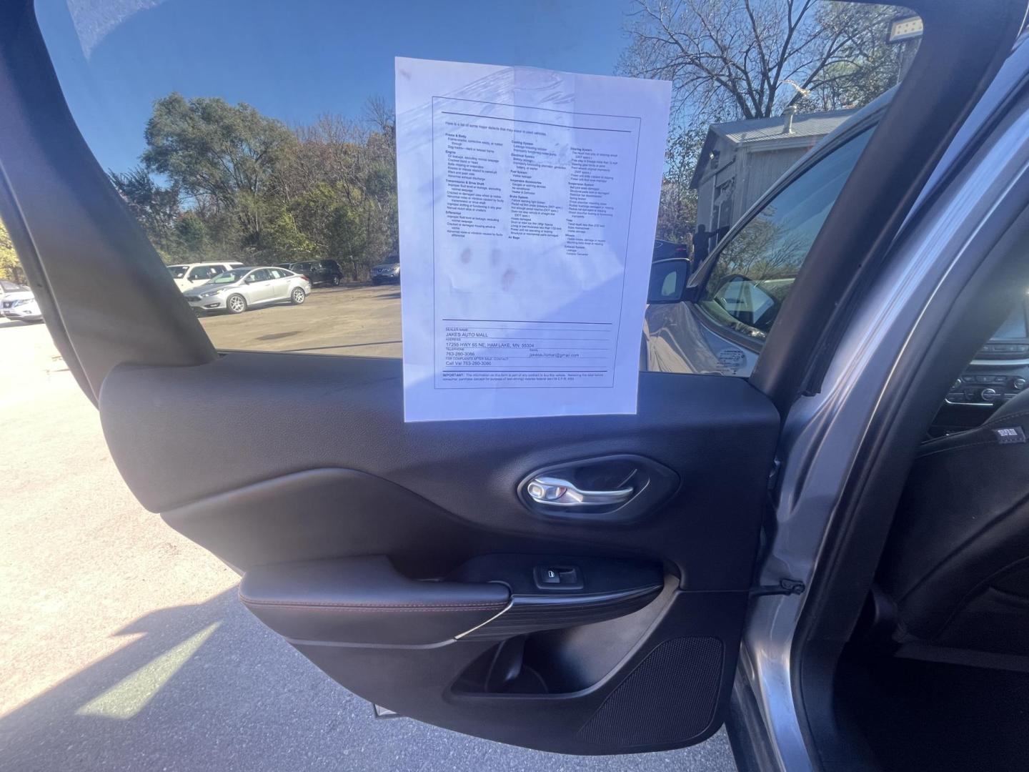 2014 Jeep Cherokee Trailhawk 4WD (1C4PJMBB4EW) with an 2.4L L4 DOHC 16V engine, 9-Speed Automatic transmission, located at 17255 hwy 65 NE, Ham Lake, MN, 55304, 0.000000, 0.000000 - Photo#10