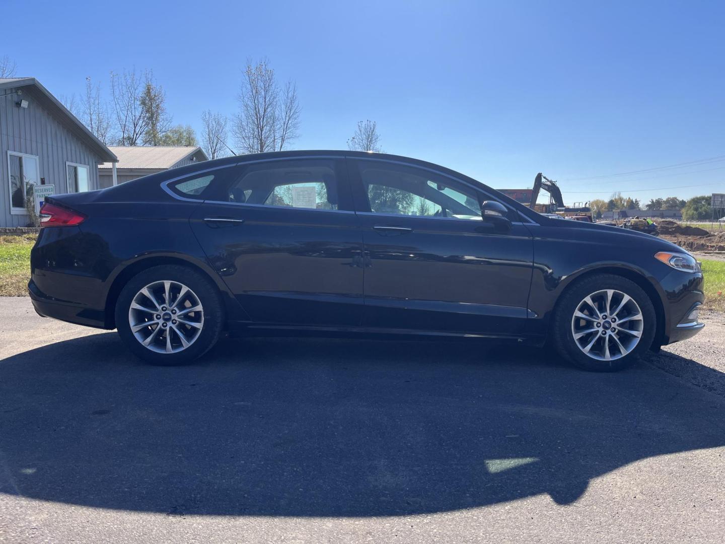 2017 Ford Fusion SE (3FA6P0HD2HR) with an 1.5L L4 DOHC 16V engine, 6A transmission, located at 17255 hwy 65 NE, Ham Lake, MN, 55304, 0.000000, 0.000000 - Photo#5