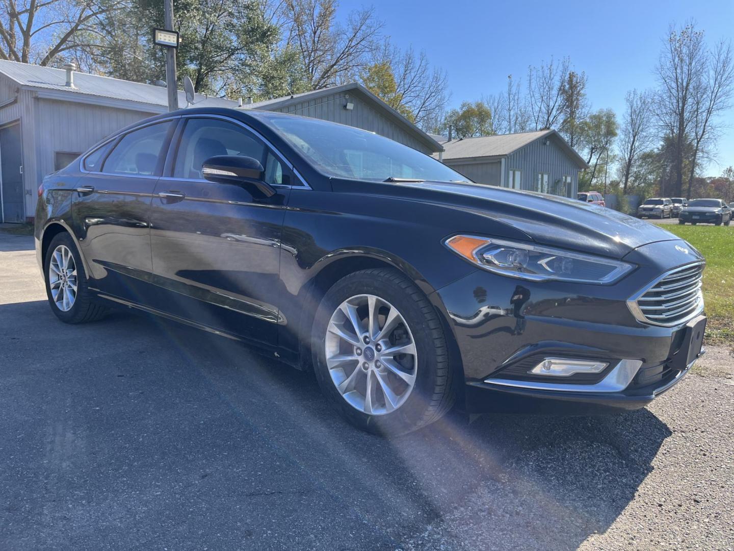 2017 Ford Fusion SE (3FA6P0HD2HR) with an 1.5L L4 DOHC 16V engine, 6A transmission, located at 17255 hwy 65 NE, Ham Lake, MN, 55304, 0.000000, 0.000000 - Photo#6
