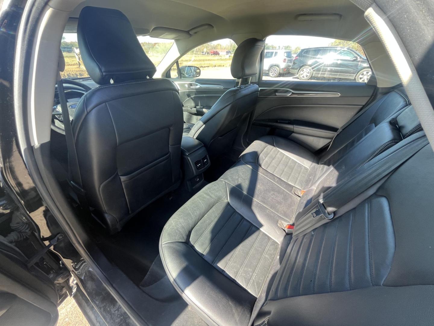 2017 Ford Fusion SE (3FA6P0HD2HR) with an 1.5L L4 DOHC 16V engine, 6A transmission, located at 17255 hwy 65 NE, Ham Lake, MN, 55304, 0.000000, 0.000000 - Photo#11