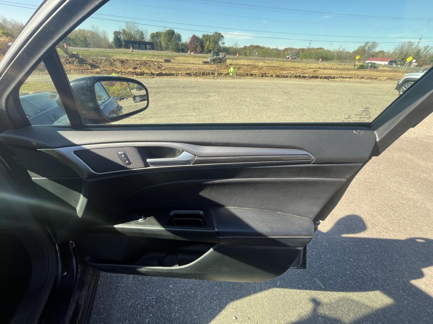 2017 Ford Fusion SE (3FA6P0HD2HR) with an 1.5L L4 DOHC 16V engine, 6A transmission, located at 17255 hwy 65 NE, Ham Lake, MN, 55304, 0.000000, 0.000000 - Photo#12