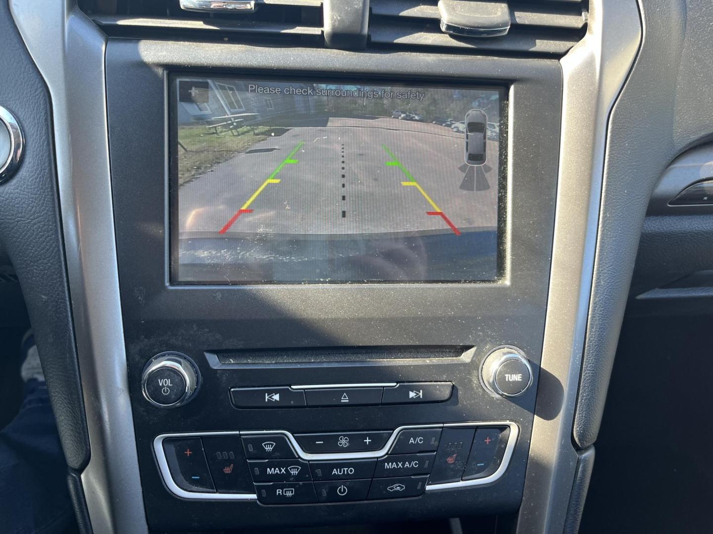 2017 Ford Fusion SE (3FA6P0HD2HR) with an 1.5L L4 DOHC 16V engine, 6A transmission, located at 17255 hwy 65 NE, Ham Lake, MN, 55304, 0.000000, 0.000000 - Photo#16