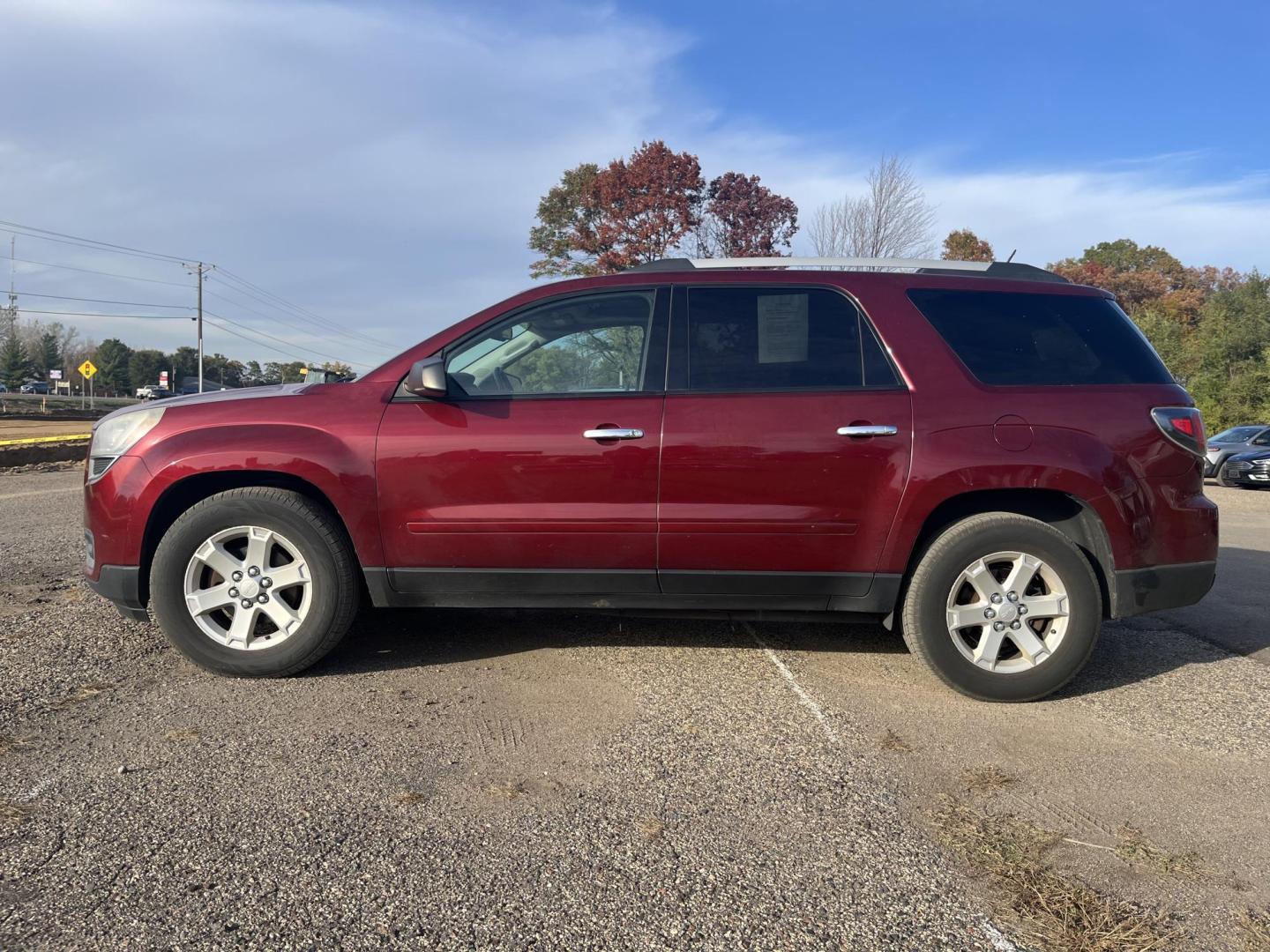2015 GMC Acadia SLE-2 AWD (1GKKVPKD7FJ) with an 3.6L V6 DOHC 24V engine, 6-Speed Automatic transmission, located at 17255 hwy 65 NE, Ham Lake, MN, 55304, 0.000000, 0.000000 - Photo#1