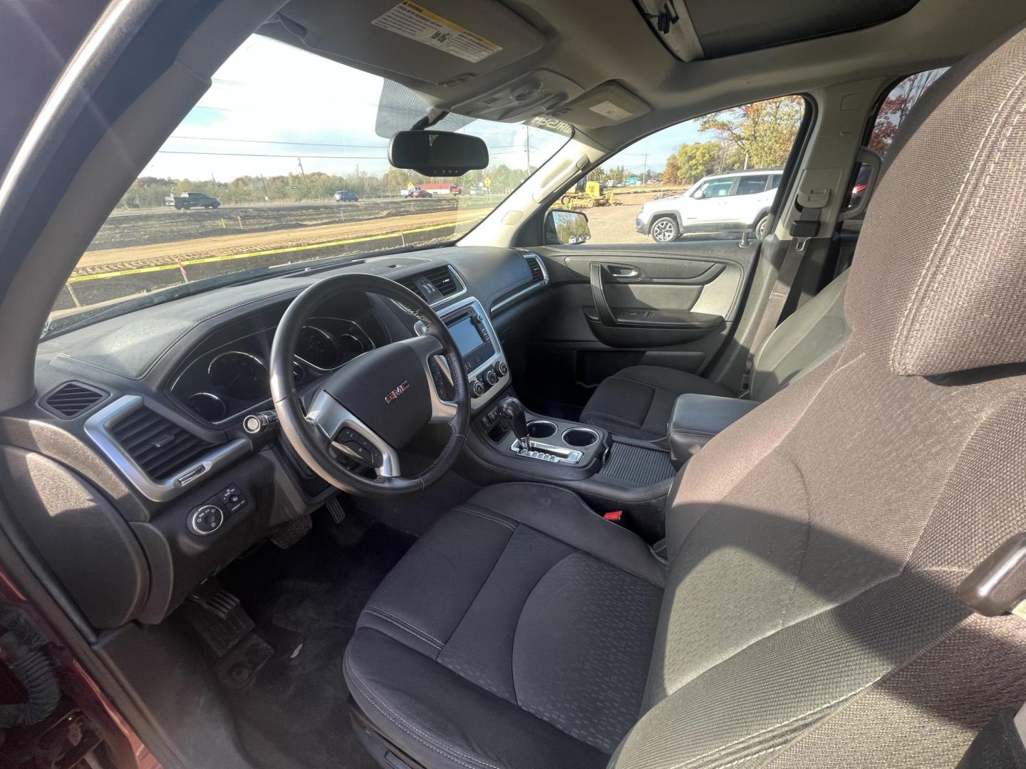 2015 GMC Acadia SLE-2 AWD (1GKKVPKD7FJ) with an 3.6L V6 DOHC 24V engine, 6-Speed Automatic transmission, located at 17255 hwy 65 NE, Ham Lake, MN, 55304, 0.000000, 0.000000 - Photo#9