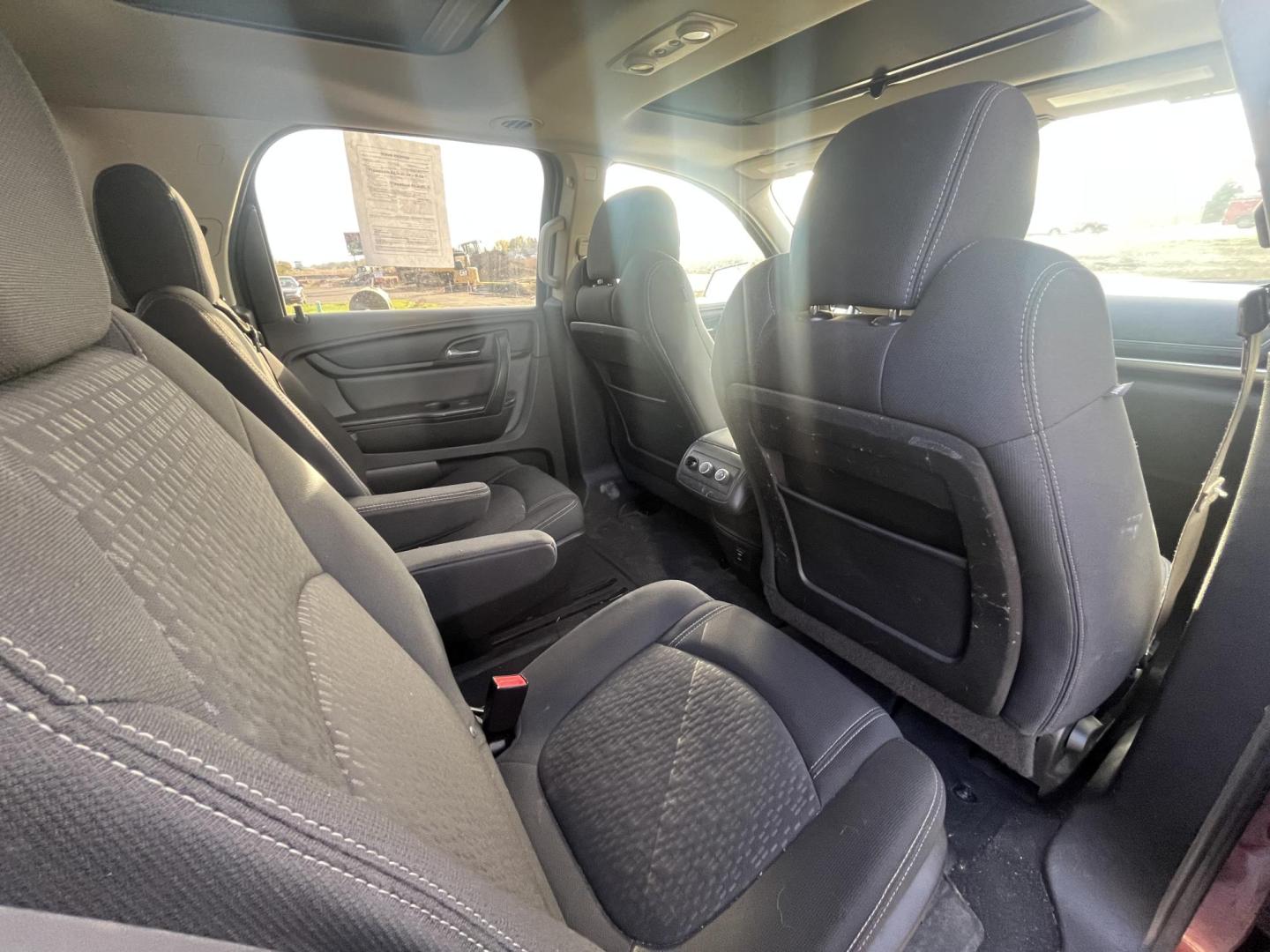 2015 GMC Acadia SLE-2 AWD (1GKKVPKD7FJ) with an 3.6L V6 DOHC 24V engine, 6-Speed Automatic transmission, located at 17255 hwy 65 NE, Ham Lake, MN, 55304, 0.000000, 0.000000 - Photo#15