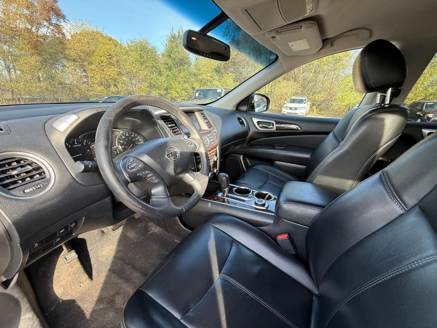 2014 Nissan Pathfinder S 4WD (5N1AR2MM9EC) with an 3.5L V6 DOHC 24V engine, Continuously Variable Transmission transmission, located at 17255 hwy 65 NE, Ham Lake, MN, 55304, 0.000000, 0.000000 - Photo#7