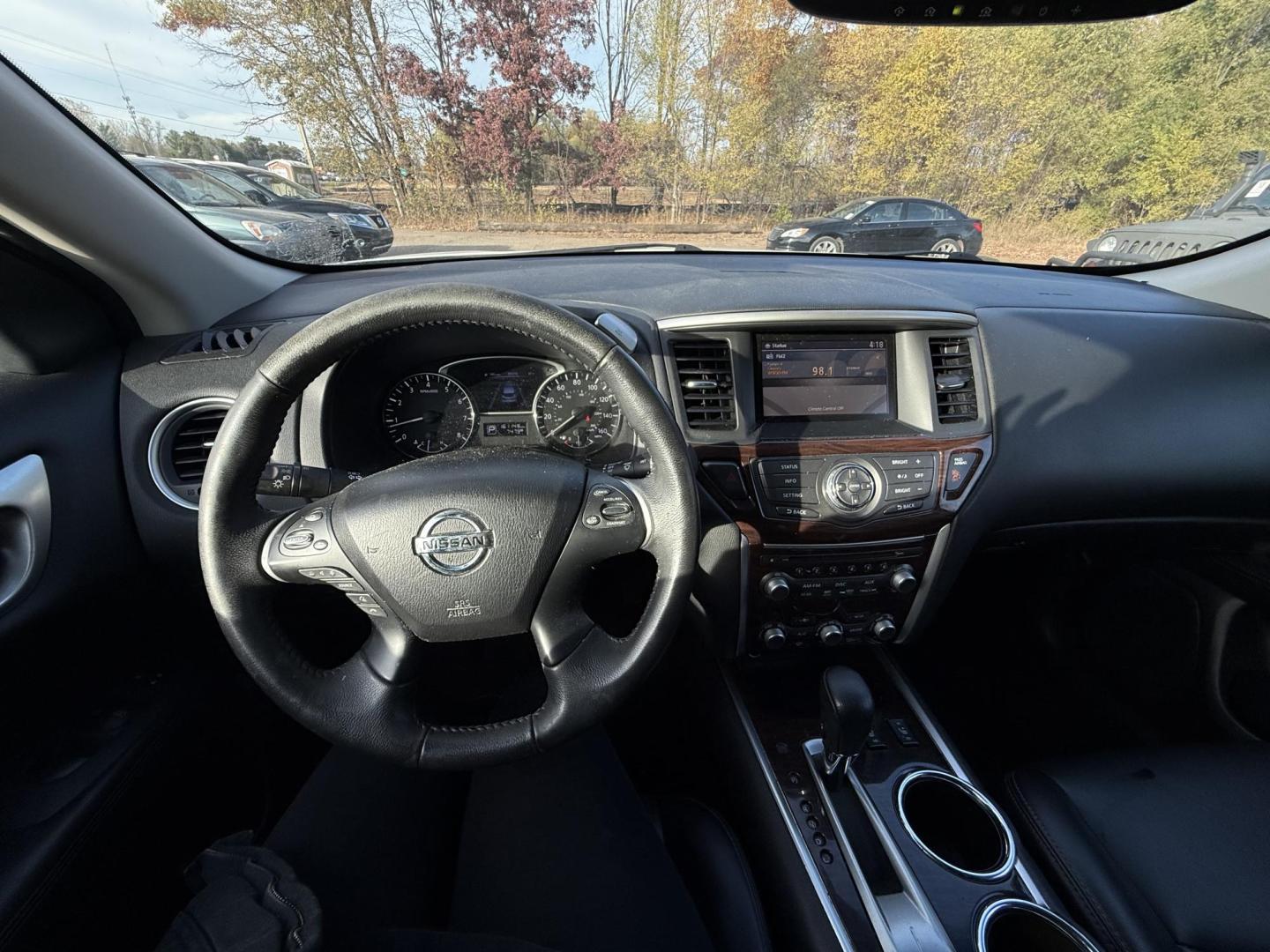 2014 Nissan Pathfinder S 4WD (5N1AR2MM9EC) with an 3.5L V6 DOHC 24V engine, Continuously Variable Transmission transmission, located at 17255 hwy 65 NE, Ham Lake, MN, 55304, 0.000000, 0.000000 - Photo#15