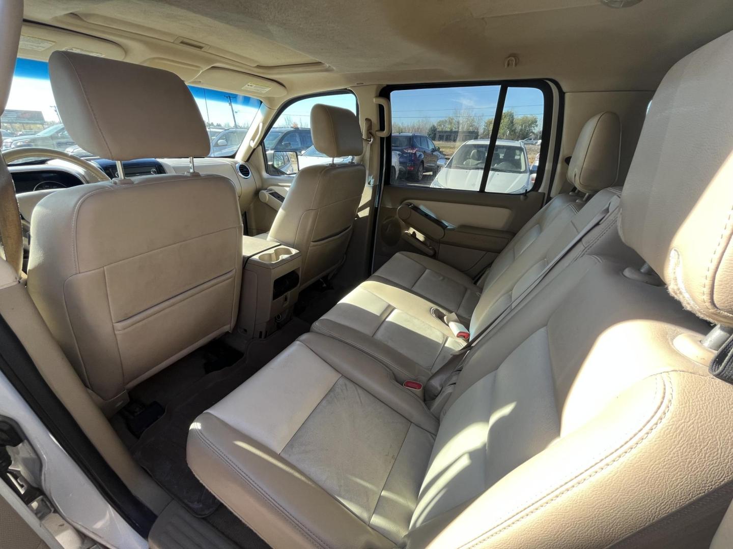 2008 Ford Explorer XLT 4.6L 4WD (1FMEU73818U) with an 4.6L V8 SOHC 16V engine, 6-Speed Automatic Overdrive transmission, located at 17255 hwy 65 NE, Ham Lake, MN, 55304, 0.000000, 0.000000 - Photo#11